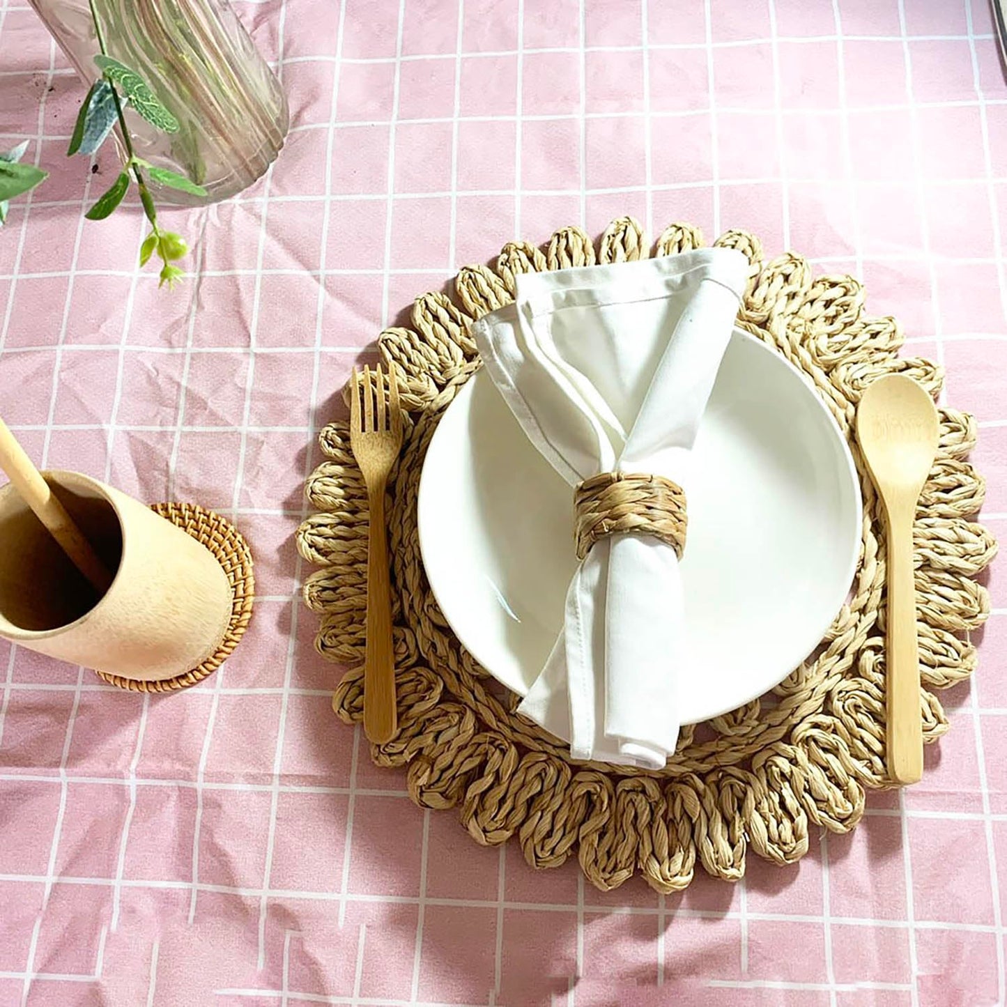 Laquedecraft Set 24 Woven Water Hyacinth Napkin Rings | Rustic Boho Wicker Napkin Holders | Natural Farmhouse Rattan Napkin Ring for Christmas, Thanksgiving Dining Table, Wedding Party
