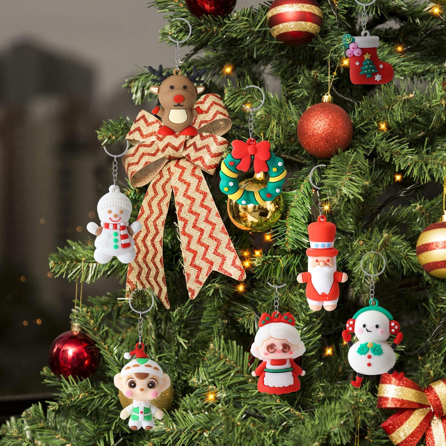 Becfupo 100 Pcs Christmas Rubber Keychains Bulk, 3D Santa Claus Snowman Xmas Tree Reindeer Hanging Ornaments With Keyrings For Christmas Tree Decoration, Xmas Party Supplies