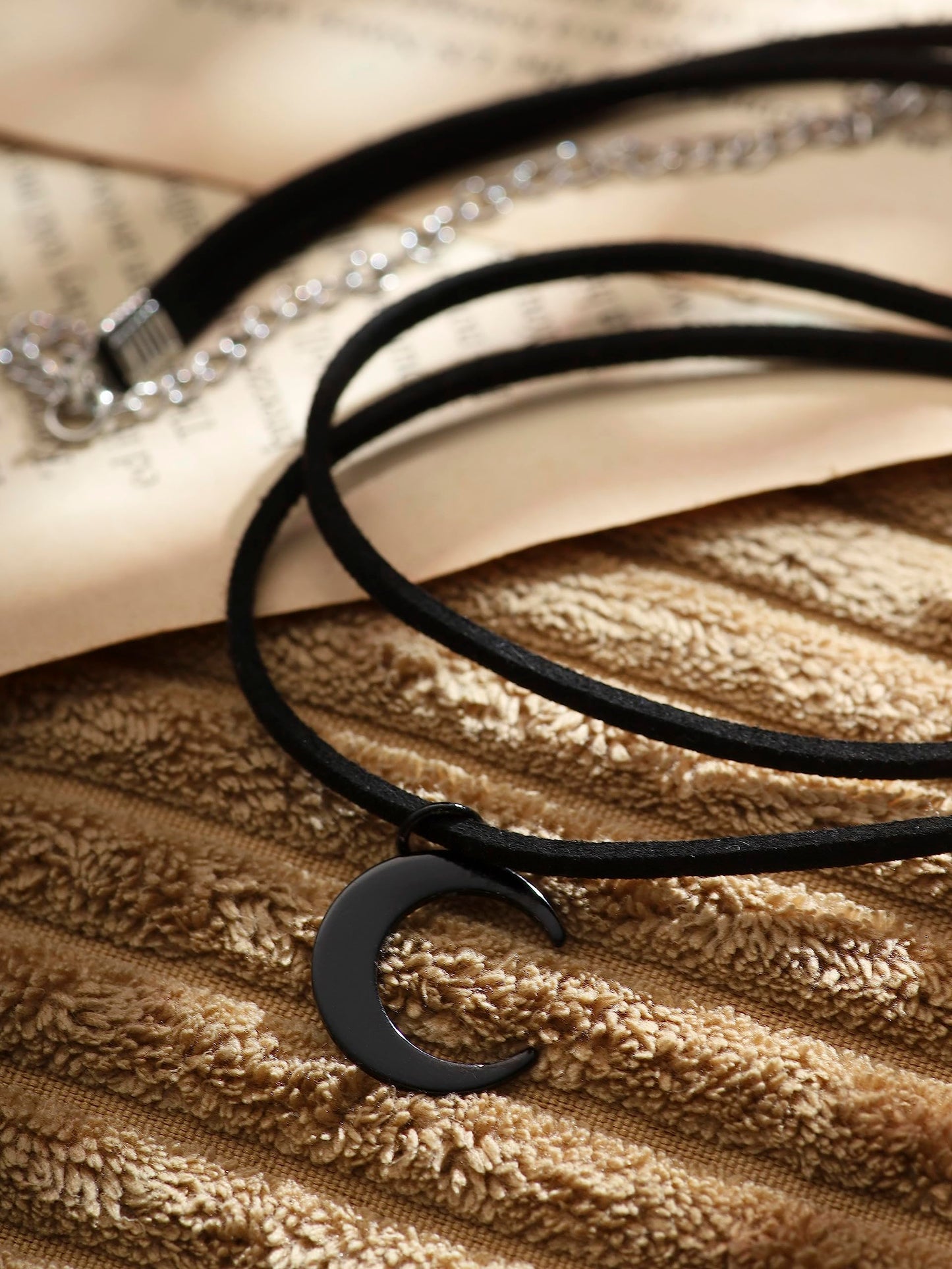 Sacina Gothic Boho Layered Black Crescent Moon Choker, Moon Necklace for Women, Gothic Emo Grunge Necklace, Goth Jewelry, Christmas Jewelry Gift for Women