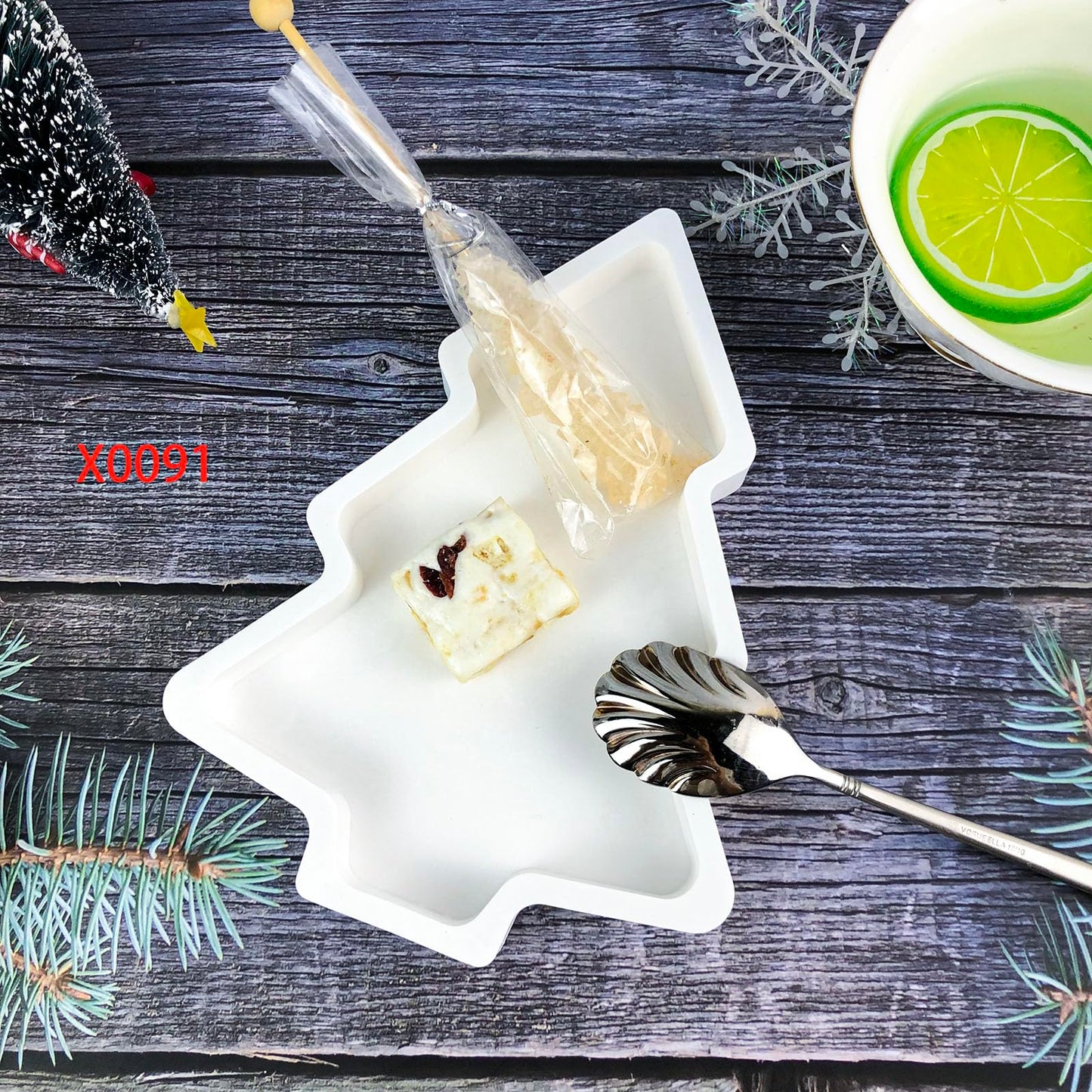 Christmas Tree Tray Resin Silicone molds, Christmas Decoration Ornaments, Candy and Snack Plate Casting Mould, Storage Plate epoxy Resin Silicone Mold