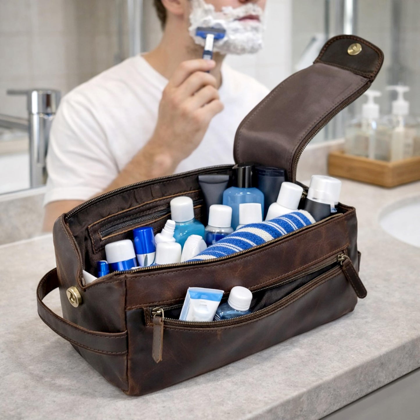 cuero Premium Buffalo Leather Unisex Toiletry Bag Travel Dopp Kit Vintage Travel Shaving & Dopp Kit For Men And Women