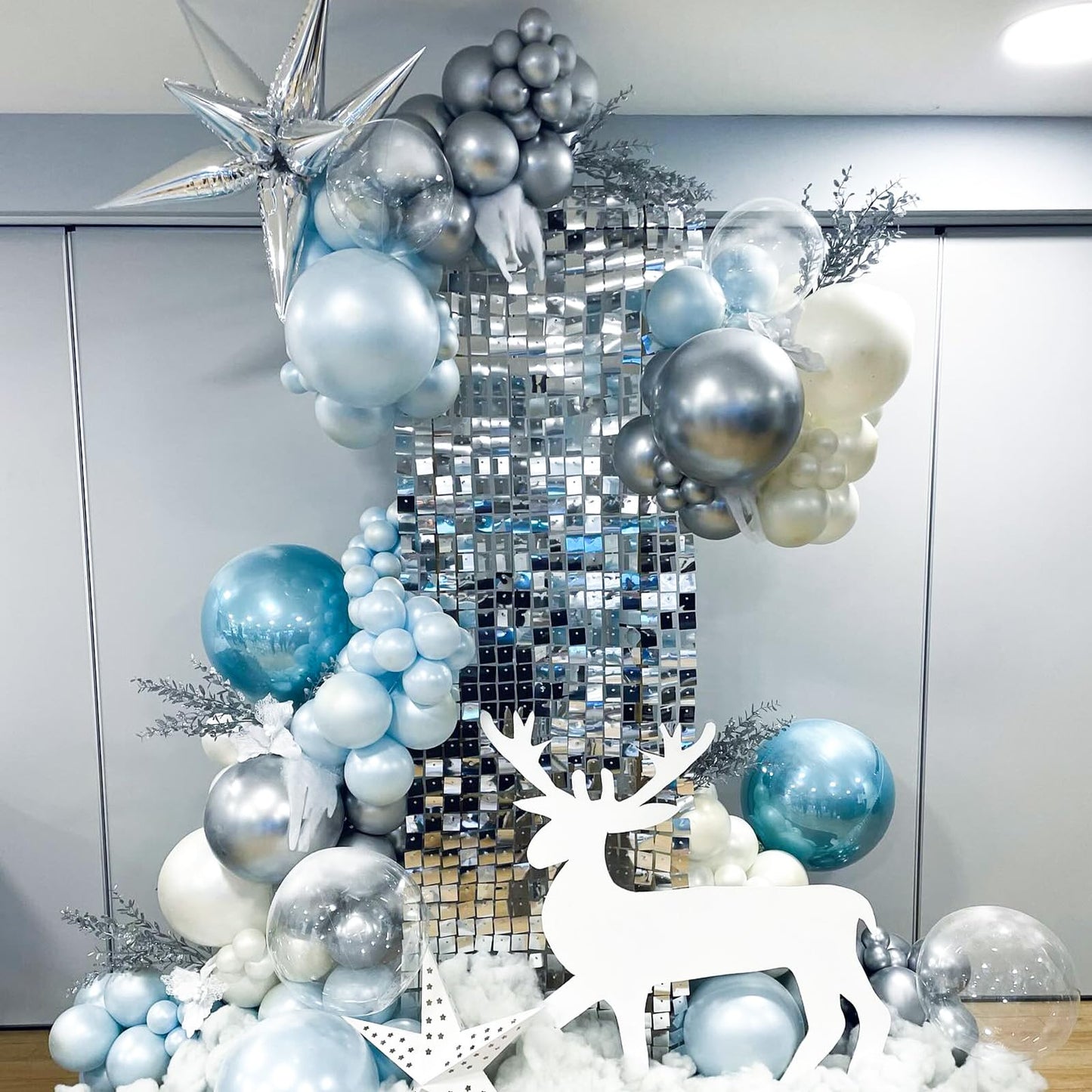 Snowflake Balloon Garland Arch Kit Winter Snowflake Balloons with Silver Blue White Snow Confetti Latex Balloon for Winter Wonderland Christmas Baby Shower Princess Birthday Party Decor