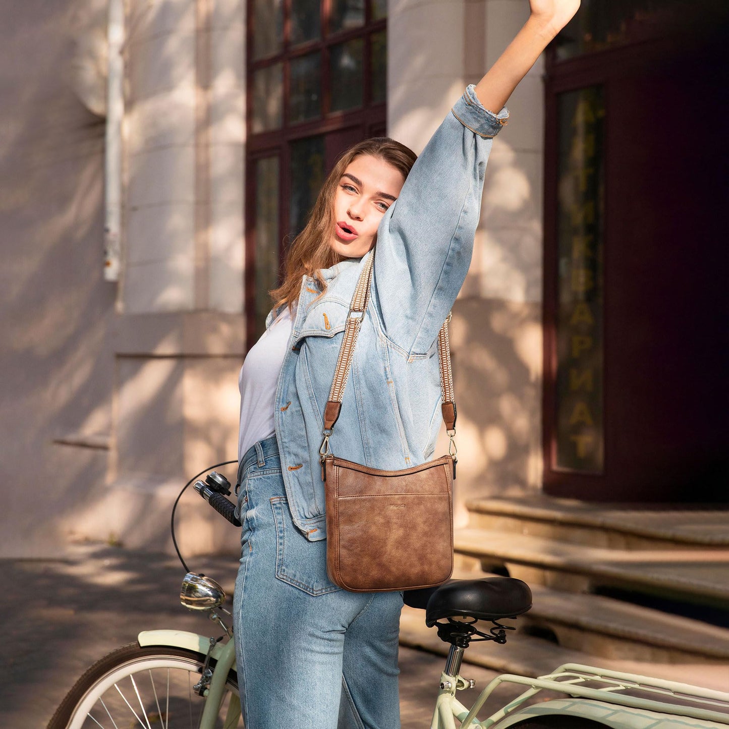 Mroede Crossbody Bags for Women Crossbody Purse for Women Vegan Leather Hobo Purses Shoulder Handbags with Detachable Strap for Daily Travel Work