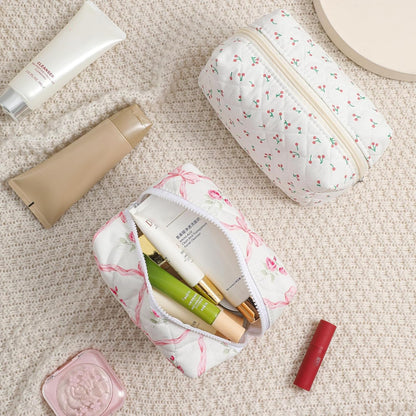 RSRSLEII Small Quilted Cotton Makeup Bag, Cute Floral Cosmetic Bag, Cotton Aesthetic Makeup Pouch, Kawaii Travel Toiletry Bag for Women and Girls (12White Pink Bow)