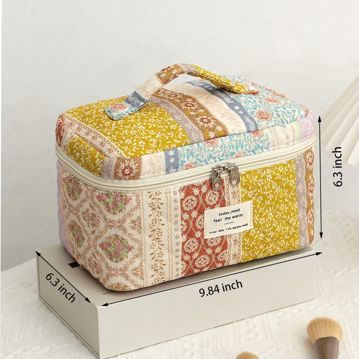 AMULOKRU Large Makeup Bag, Cute Cosmetic Bags for Women, Floral Quilted Makeup Bag, Coquette Aesthetic Toiletry Bag,Travel Makeup Organizer Bags