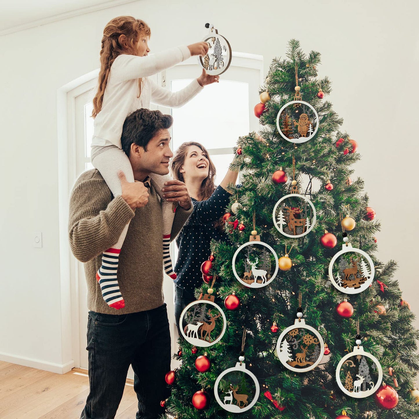 Coume 24 Pcs Christmas Wooden Ornaments Christmas Tree Ornaments Hollow Winter Wood Craved Hanging Craft Decorations Farmhouse Rustic 3D Glitter Reindeer Santa Snowman, 12 Designs