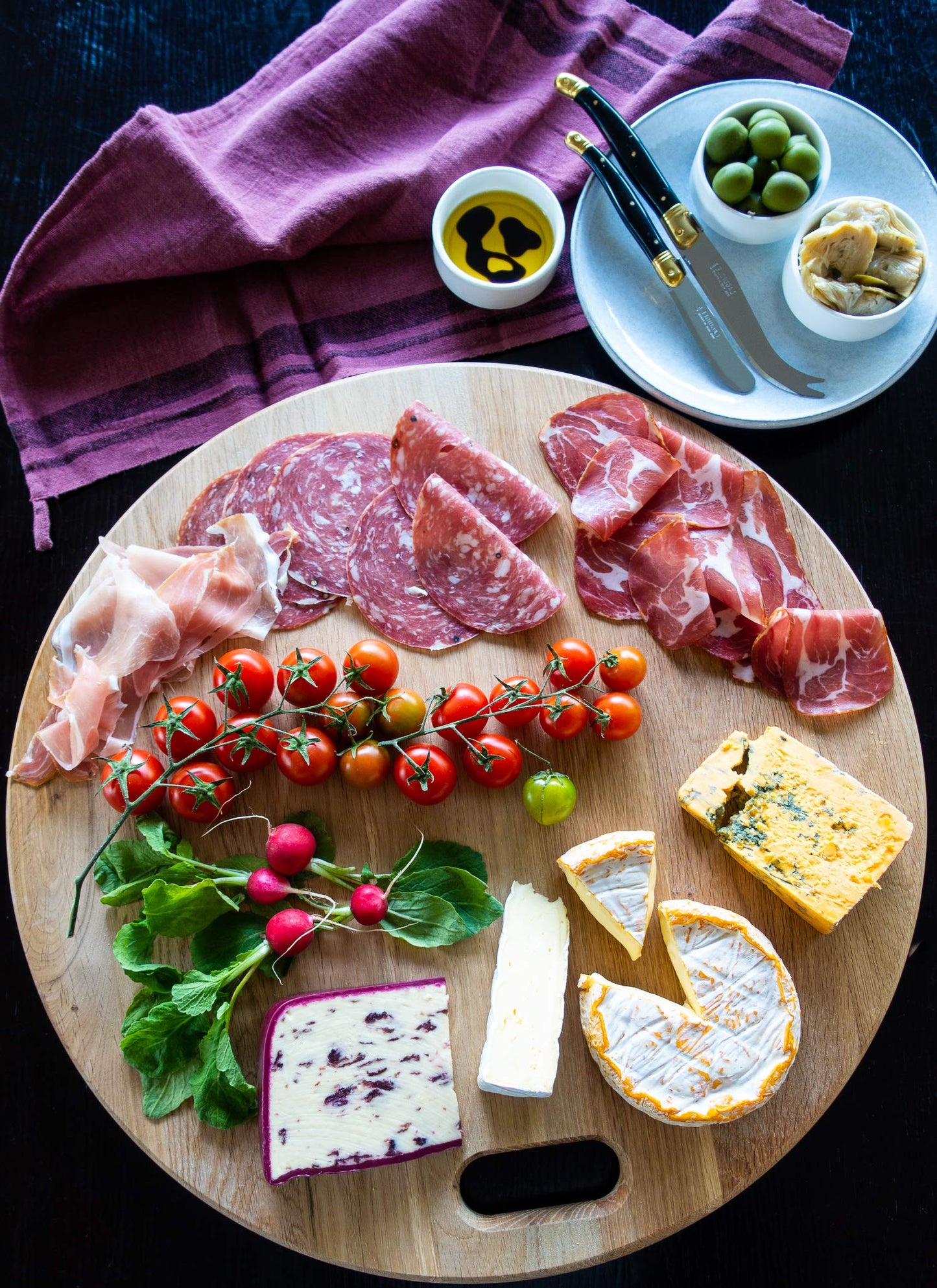LUX Oak Wood Diameter 19 inches Oversized Charcuterie Board | extra Large Cheese Board | Serving Board With Handle for Serving Cheeses, Meats, Crackers | Unique Gift Round Kitchen Cutting Board