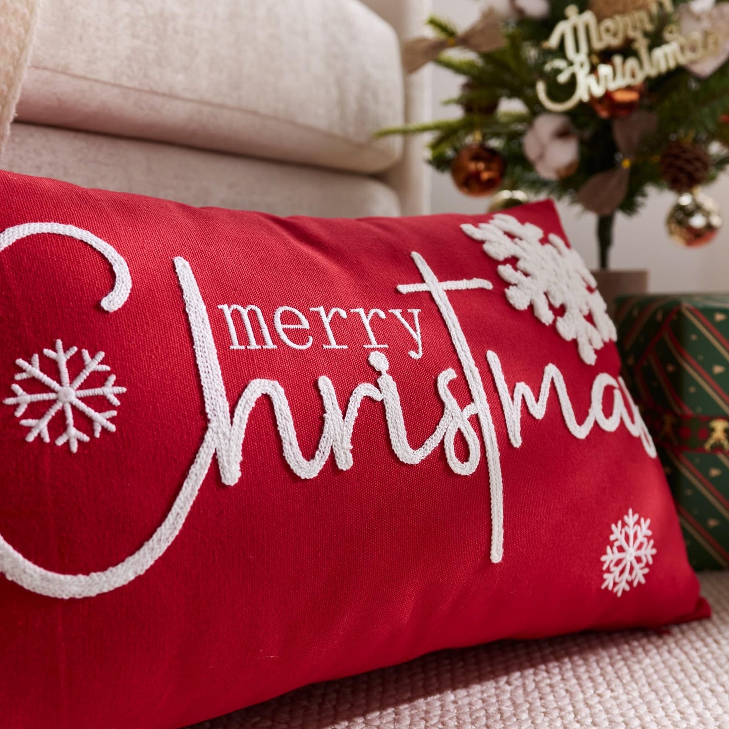 yeshttdy Merry Christmas Pillow Covers 12x20 Inch Embroidery Snowflake Xmas Decorative Lumbar Throw Pillow Cover Winter Holiday Pillow Case Cushion Cases for Sofa Couch Living Room Decorations Red