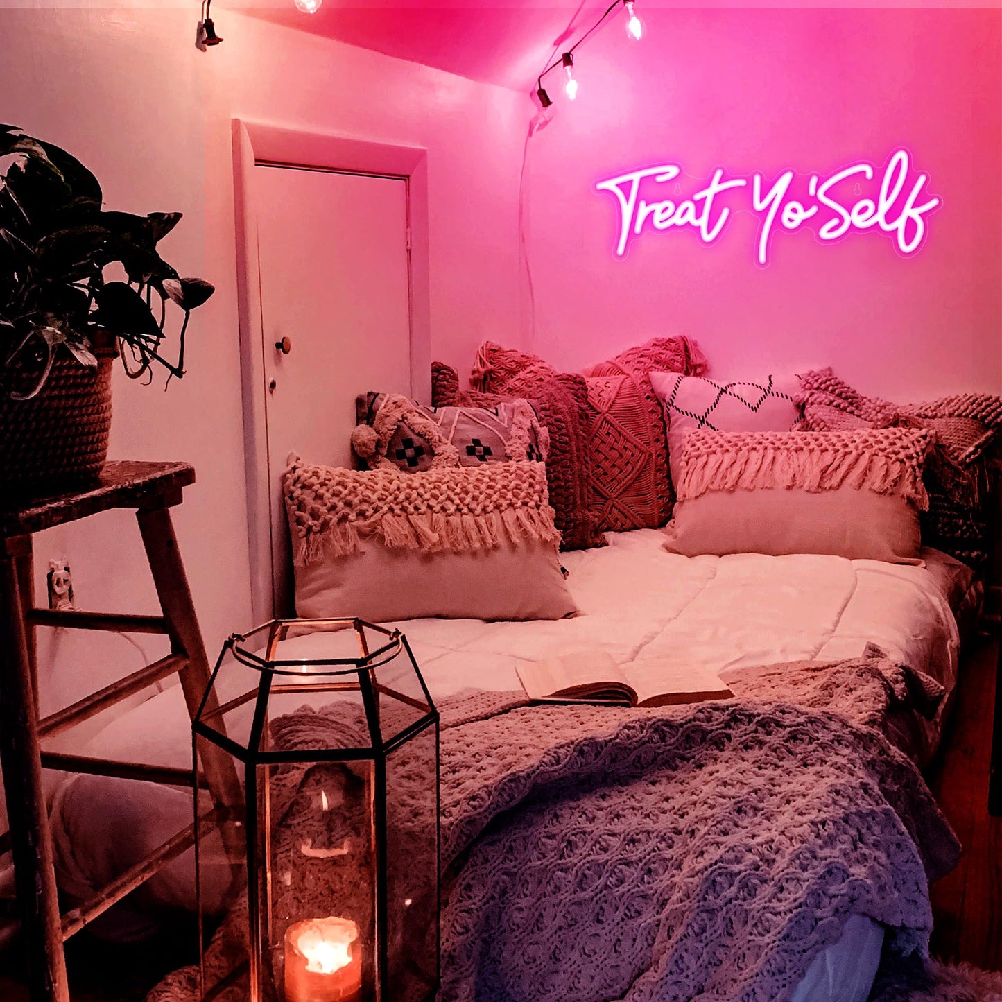 Kavaas Treat Yourself Neon Sign 16.5" x 5.7", Pink LED Light Up Signs for Wall Decor | Treat Yo Self Neon Sign for Girls Bedroom, Bar, Office, Dorms