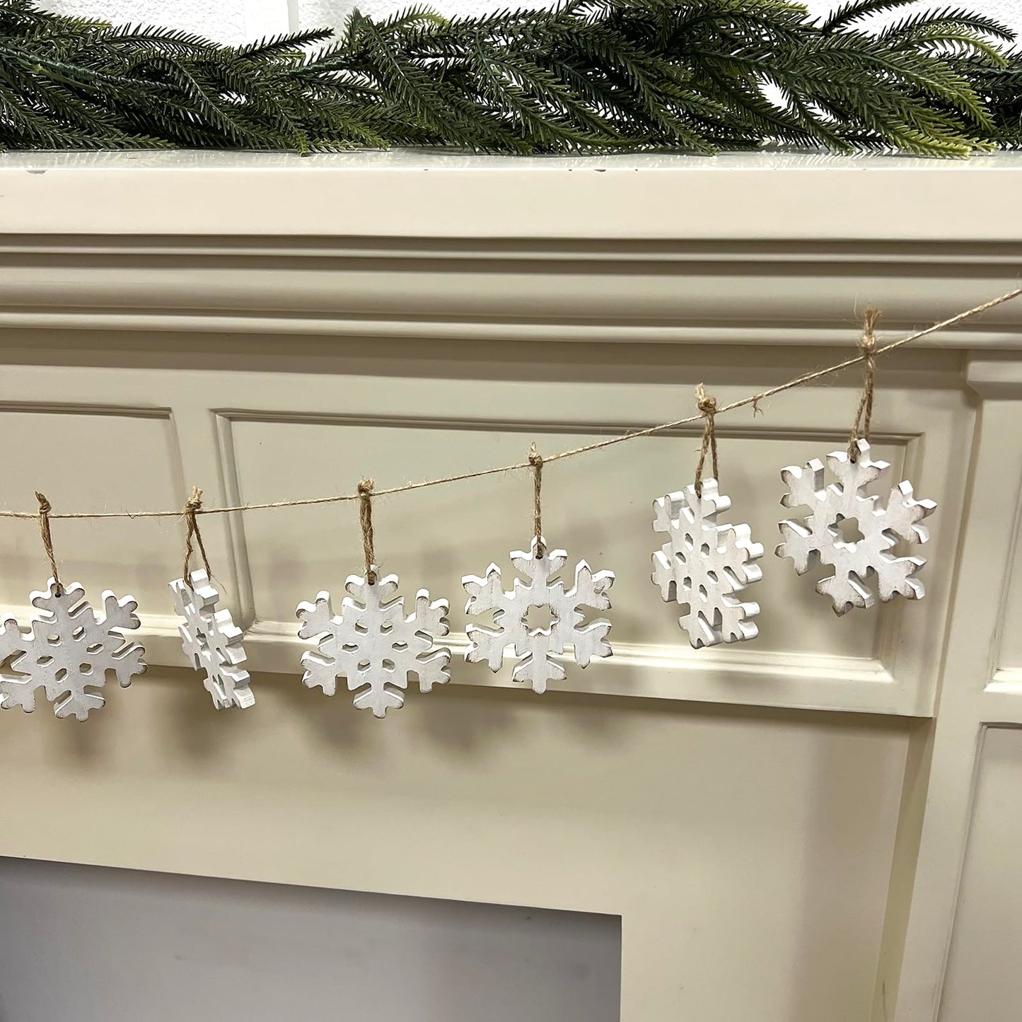 12Pcs Wooden Snowflake Ornaments for Christmas Tree, Rustic Snowflake Decorations with Jute Rope, Unfinished Wood Snowflakes Cutouts for Holiday DIY Crafts, Farmhouse Xmas Decor (12pcs)