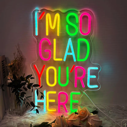 I’m So Glad You Are Here Neon Sign, Dimmable LED Light Up Neon Sign for Girls Bedroom Club Wedding Bachelorette Valentine's Day Party Wall Decor Birthday Christmas Gift for Daughter Teen Girls Friends (I’m So Glad You Are Here)