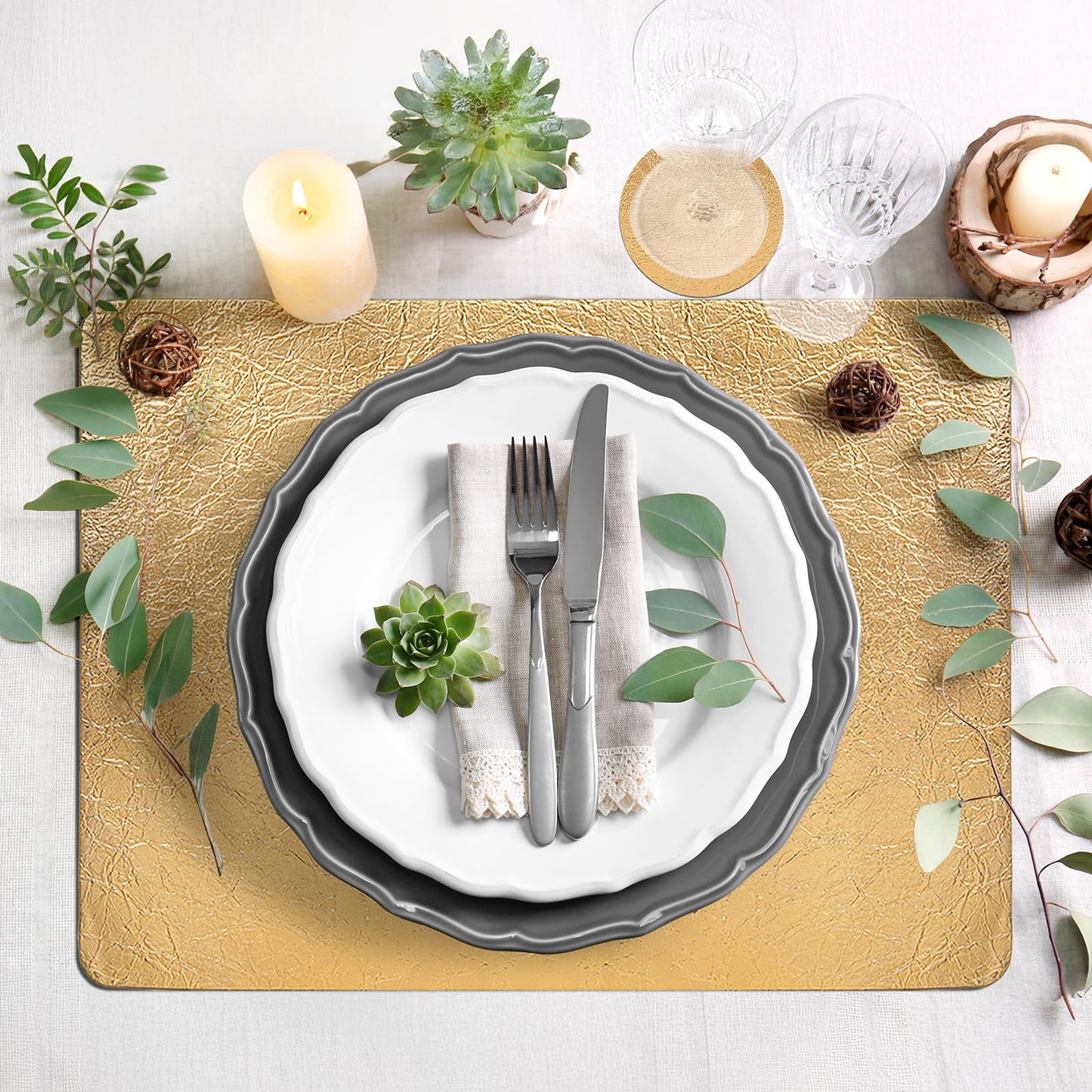 comfoyar Faux Leather Placemats Set of 6 with Coasters, 12x17inch Non-Slip Heat Resistant Dual-Sided Gold Crackled Place Mats, Washable Waterproof Table Mats for Kitchen Dining Party Table Decoration