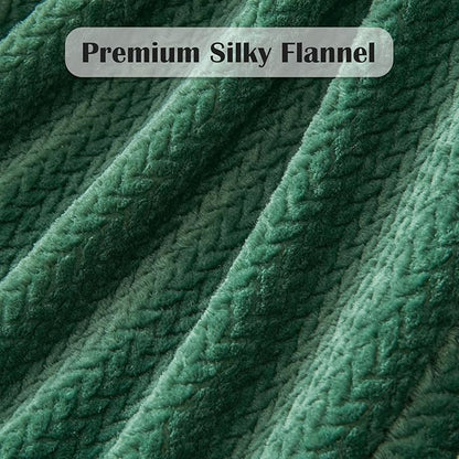 NEWCOSPLAY Super Soft Twin Blanket Dark Green Premium Silky Flannel Fleece Leaves Pattern Lightweight Bed Blanket All Season Use (Dark Green, Twin(60"x80"))