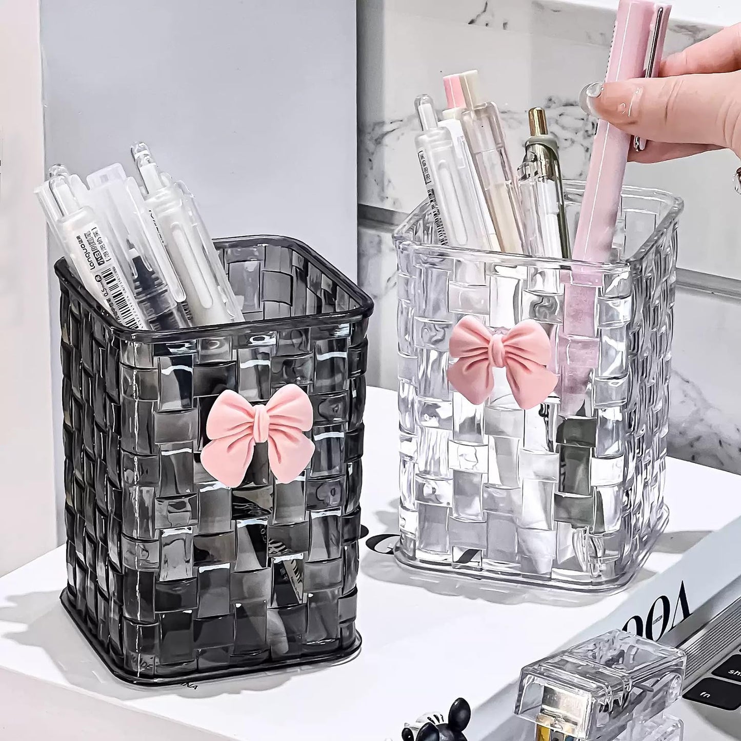 CCREDONE Acrylic Pen Holder for Desk, Clear Pencil Organizer Makeup Brush Cup Holders with Bow Back To School Accessories for Teachers Appreaction Present (Transparent)