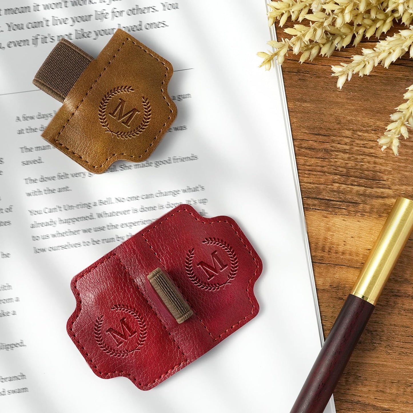 BygoneMark Magnetic Leather Bookmark with Pen Holder, Personalized Custom Initial Page Marker & Pen Clip, Professional Book Accessory for Students (Green-Cross)