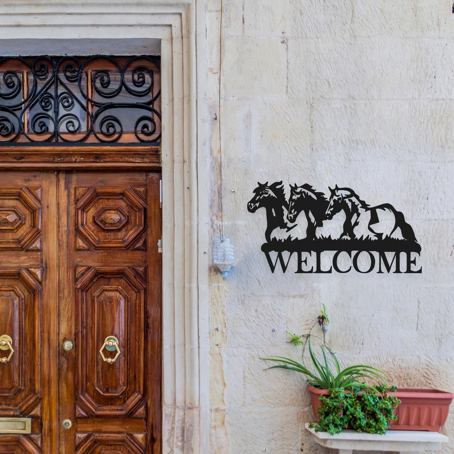 Horse Wall Art Door Welcome Sign With 3 Running Horses, Rustproof Metal Horse Decor for Outside, Christmas Thanksgiving Halloween (14.2x7.5 inch)