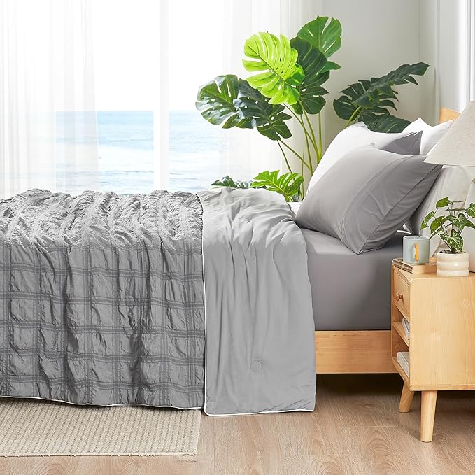Cozy Bliss Cooling Comforter Queen Size Seersucker Plaid, Q-Max 0.4 Reversible Lightweight Cooling Blanket, Breathable Silk Smooth Summer Bedding Quilt for Hot Sleepers Night Sweats Dark Grey