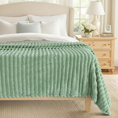 decorUhome Soft Fleece Sage Green Blanket King Size for Bed, Cozy Fluffy Plush Flannel Large Striped Throws for Couch Sofa, Lightweight Decorative Fuzzy Blanket for Woman, 108x90 Inches