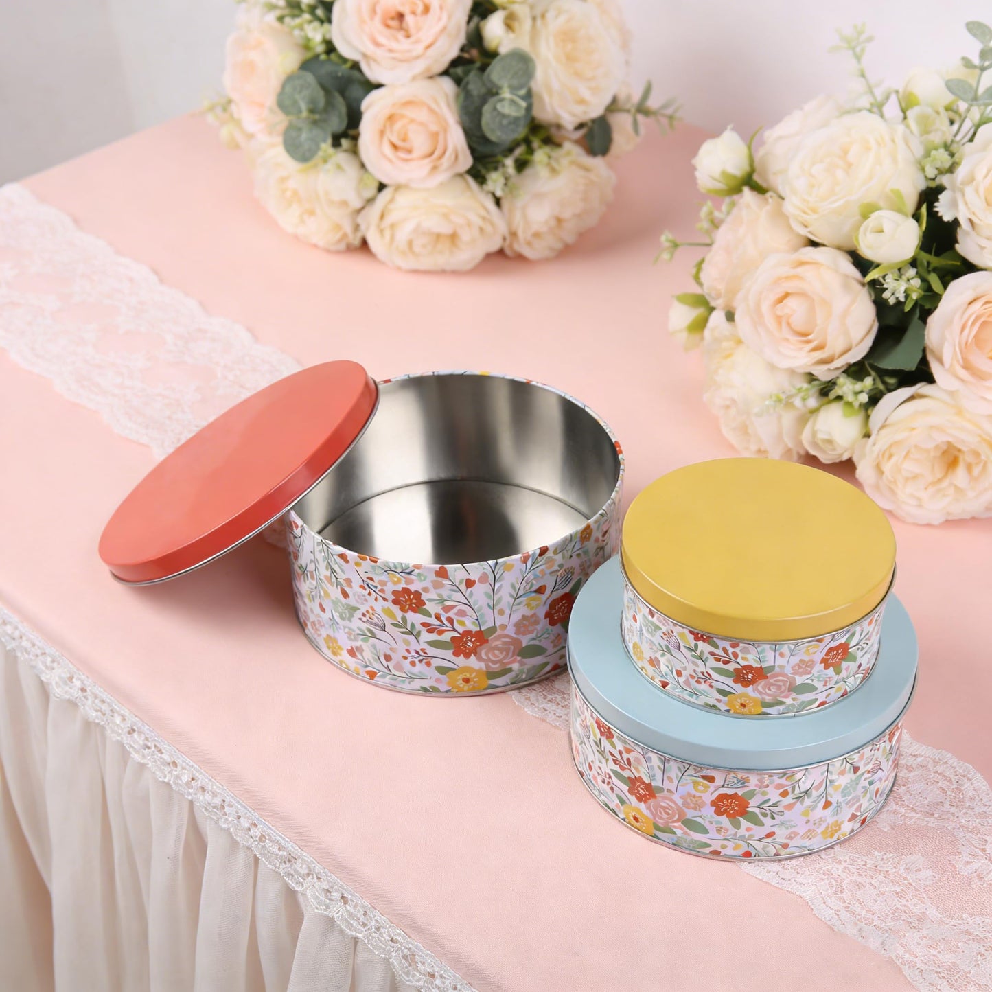 PHILPETY Decorative Flower Storage Box Rural Tin Gift Box Tinplate Candy Cookie Box Round Candy Storage Containers with Lids for Chocolate Candy Tea Coffee Cosmetics Jewelry Photos Gift Case 3Pcs
