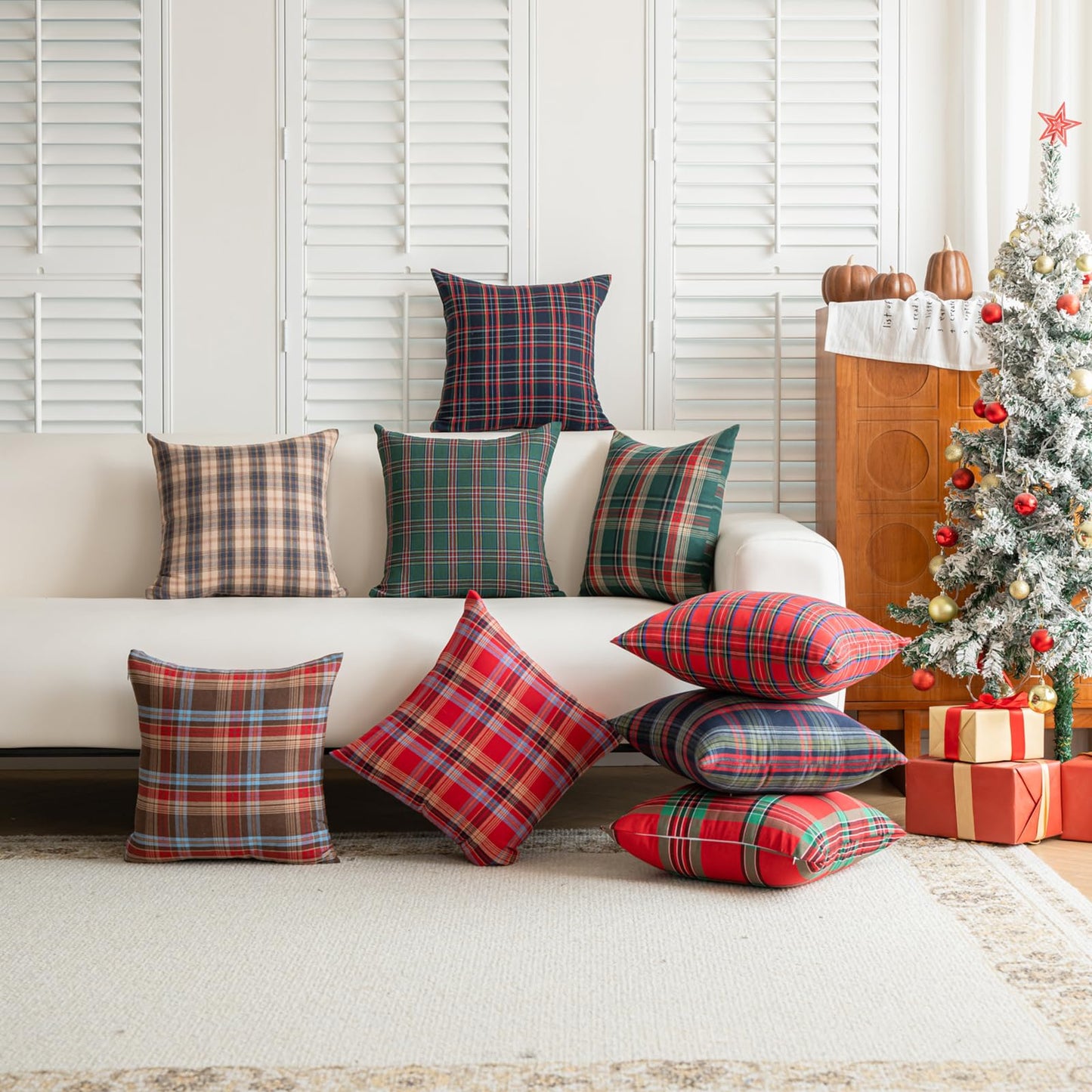 Huierxun Christmas Pillow Covers 18x18 Set of 2, Christmas Decorations Scottish Tartan Plaid Throw Pillow Cases Farmhouse Decorative Square Cushion Case for Sofa Couch Home Decor (Plaid H,18''x18'')