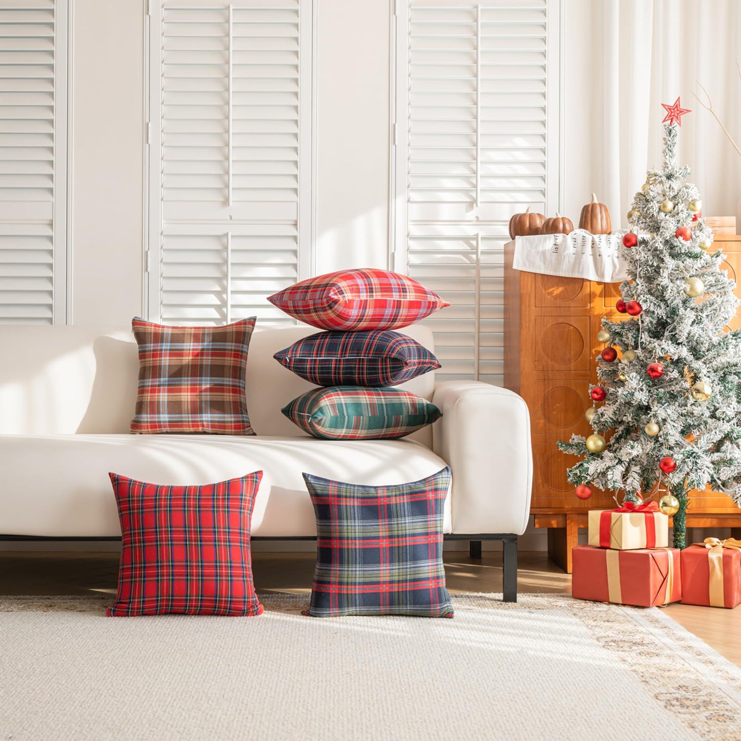 Huierxun Christmas Pillow Covers 18x18 Set of 2, Christmas Decorations Scottish Tartan Plaid Throw Pillow Cases Farmhouse Decorative Square Cushion Case for Sofa Couch Home Decor (Plaid D,18''x18'')