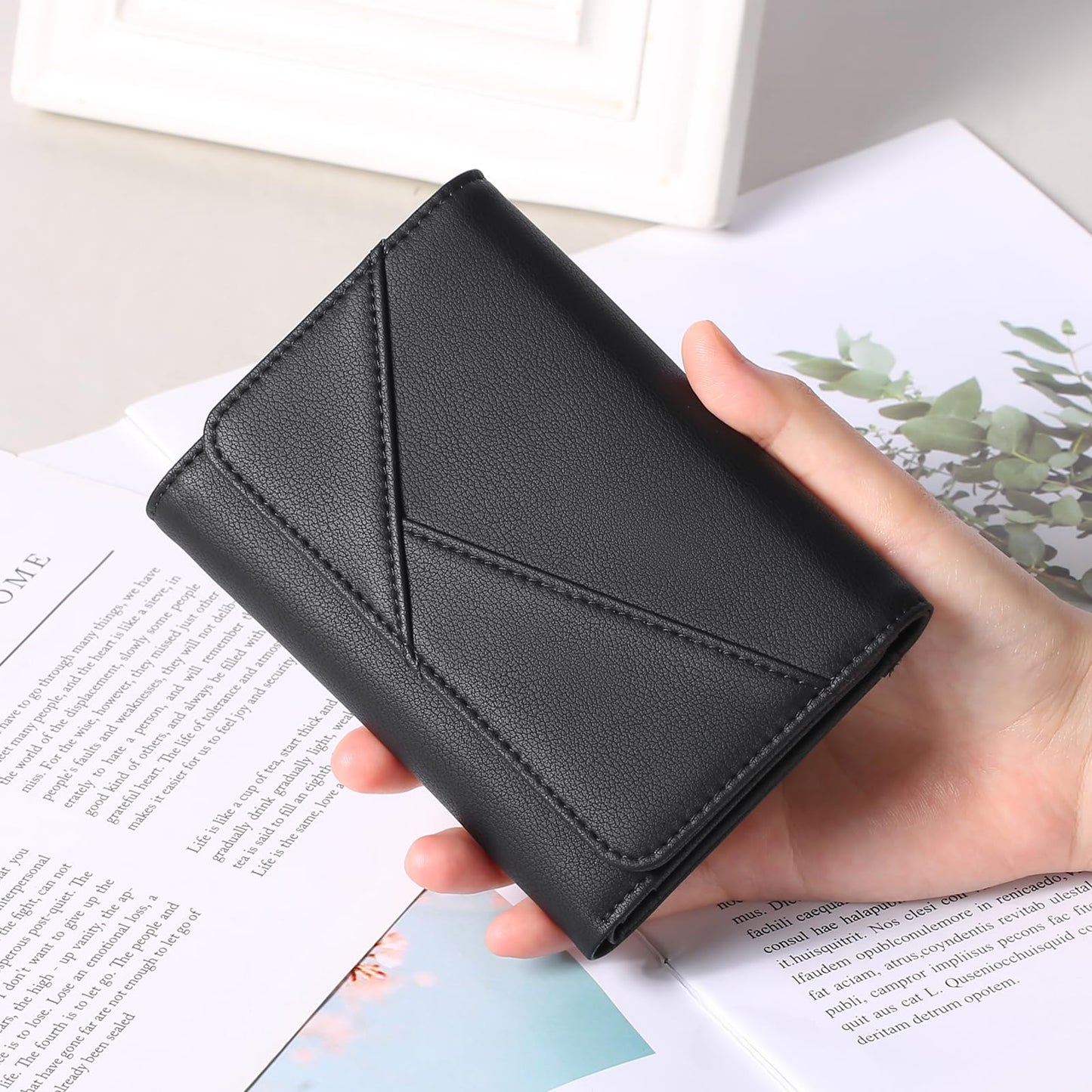 GAEKEAO Small Wallets for Women Leather RFID Blocking Trifold Ladies Wallets Credit Card Holder with Zipper Coin Pocket