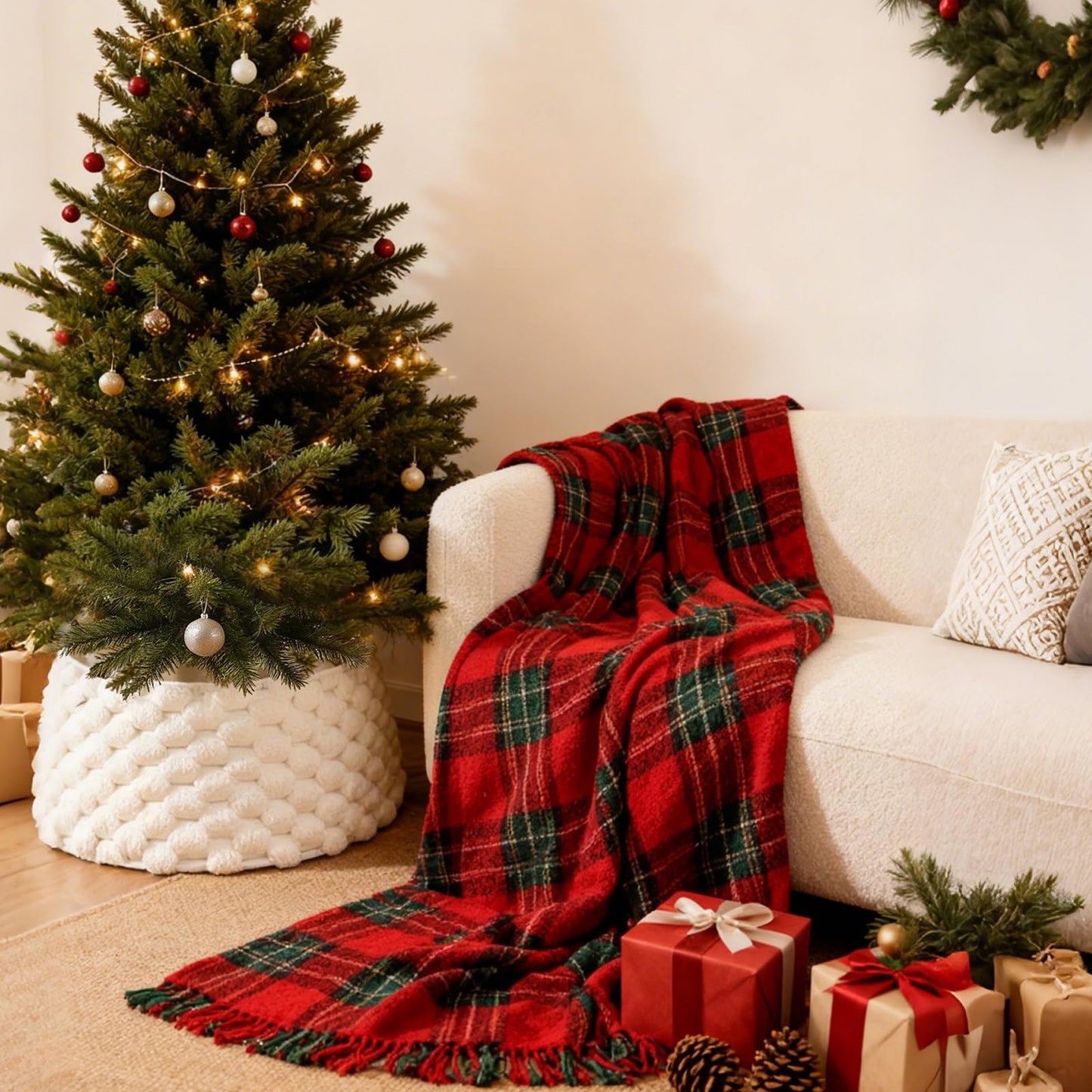 Christmas Tree Collar for Artificial Trees White Faux Fur Plush Large Ring Soft Boho Christmas Tree Skirt for Holiday Decorations Home Decor