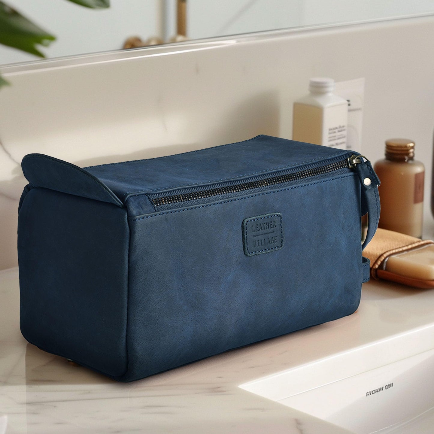 LEATHER VILLAGE Genuine Leather Travel Toiletry Bag - Water-Resistant Dopp Kit for Toiletries, Large Shaving Bag & Bathroom Organizer - Gift for Men & Women - Royal Blue