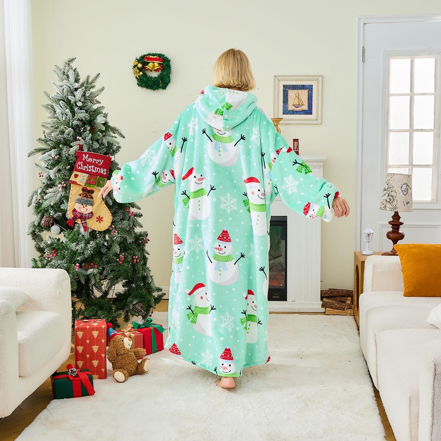 Moinlizy Wearable Blanket Hoodie, Long Thick Hooded Blanket Oversized for Adults Women Men with Pocket and Sleeves, Christmas Green Snowman