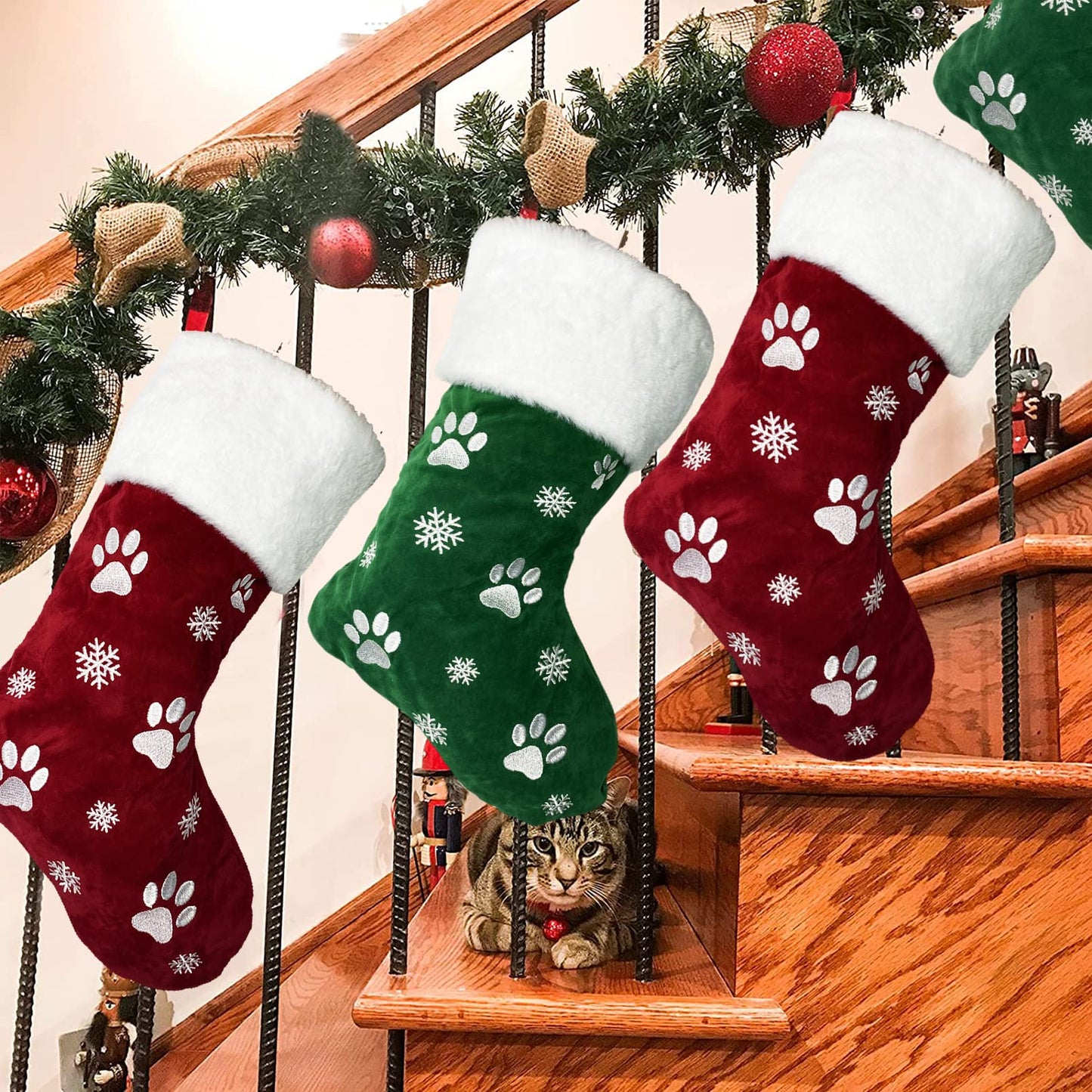 Christmas Stockings, 2 Pcs 18 inches Christmas Stockings, Burlap with Large Plush Cuff Stockings, for Family Holiday Xmas Party Decorations (Red&Green)
