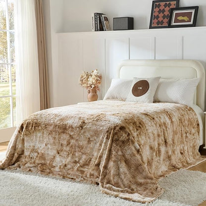 Krifey Faux Fur Blanket for King Size Bed, 3D Texture Soft Cozy Fuzzy Plush Warm Blanket, Christmas Birthday Gifts for Women Mom Girlfriend Men, Room Decor, Marbled Beige, 108x90in