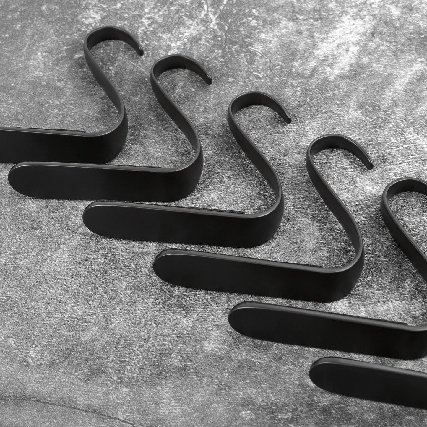 URATOT 6 Pieces Black Christmas Stocking Holder Metal Mantel Stockings Hangers Christmas Stocking Clips for Christmas Party Decoration
