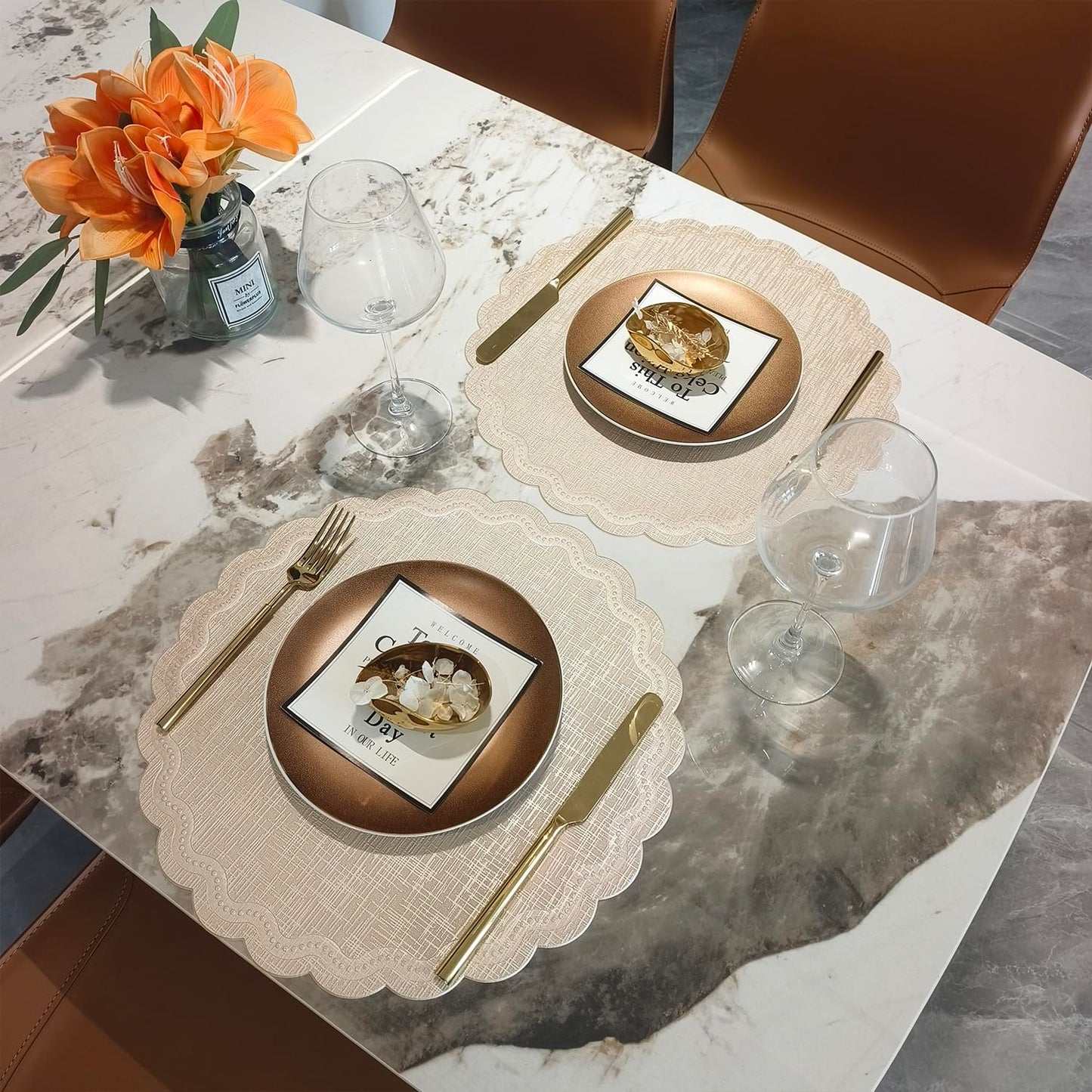 LINSBO Round Placemats Set of 6, 15 Inch Scalloped PU Faux Leather Non-Slip Heat Resistant Table Mats Decor (Light Champagne Gold)