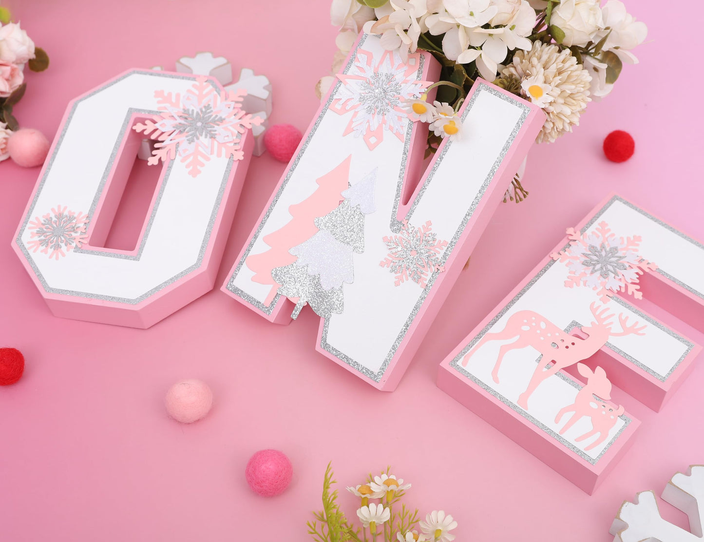 Wooden Snowflakes ONE Decoration - Winter Onederland ONE Sign，Pink Centerpiece Table Decoration, Baby Girl 1st Birthday Party Supplies Photo Prop, Christmas Snowflake Home Decor.