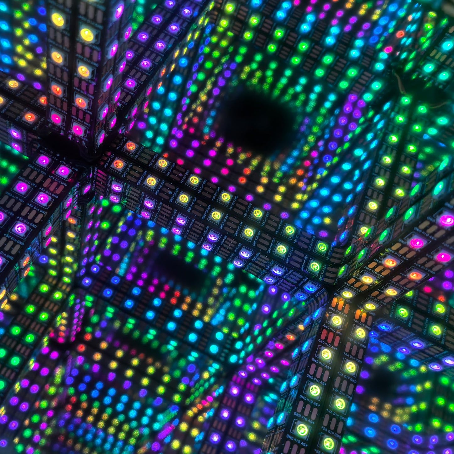 Heepulor Infinity Mirror Hyper Cube Table Lamp, Desk Art Night Light, Color-Changing Music-Sync APP-Controlled Ambient Light for Gaming, Party, Home, Gift (Small 4Inchs)