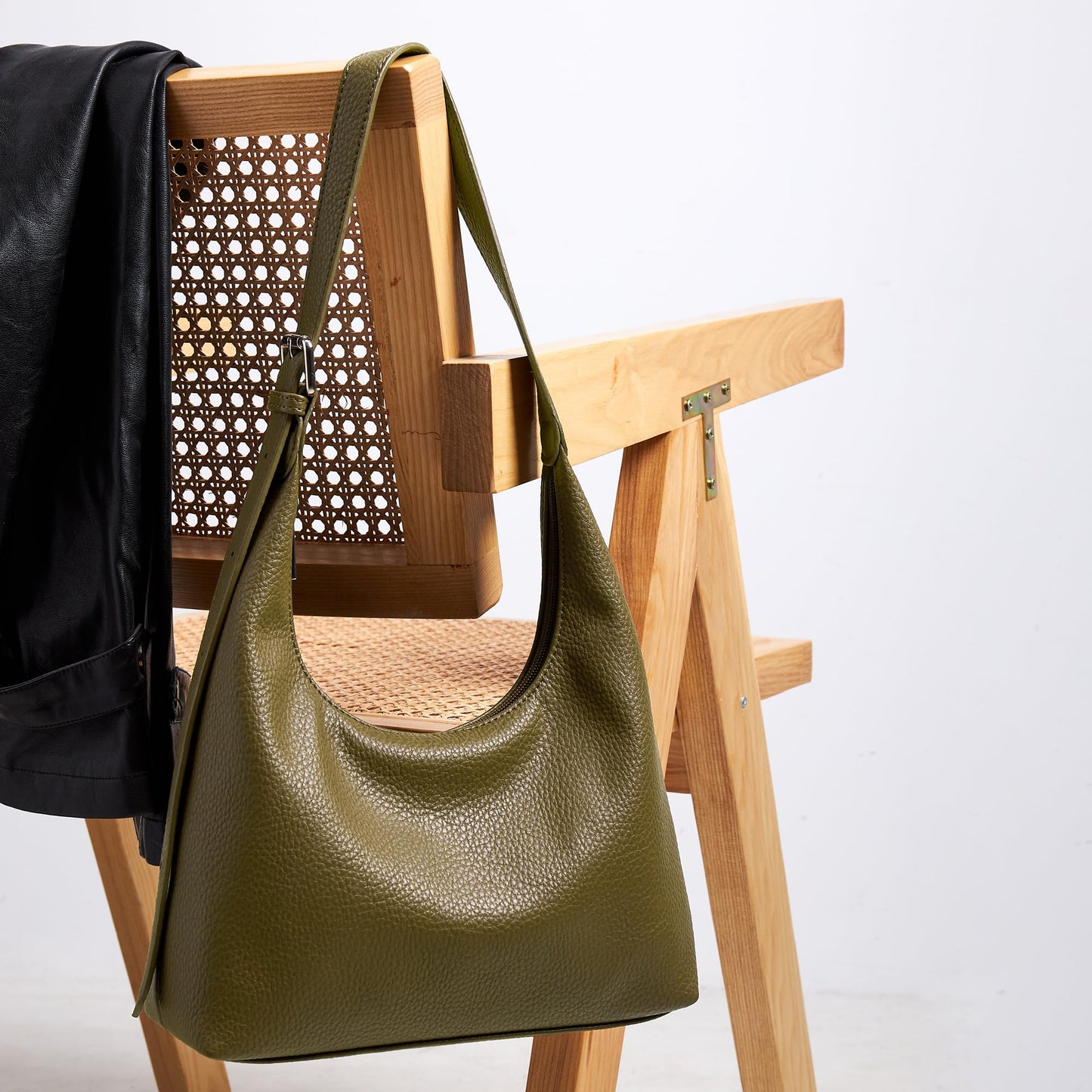 KALIDI Crescent Tote Bag, Women Underarm Handbag Vegan Leather Zipper Shoulder Purse Hobo for Evening Shopping Casual
