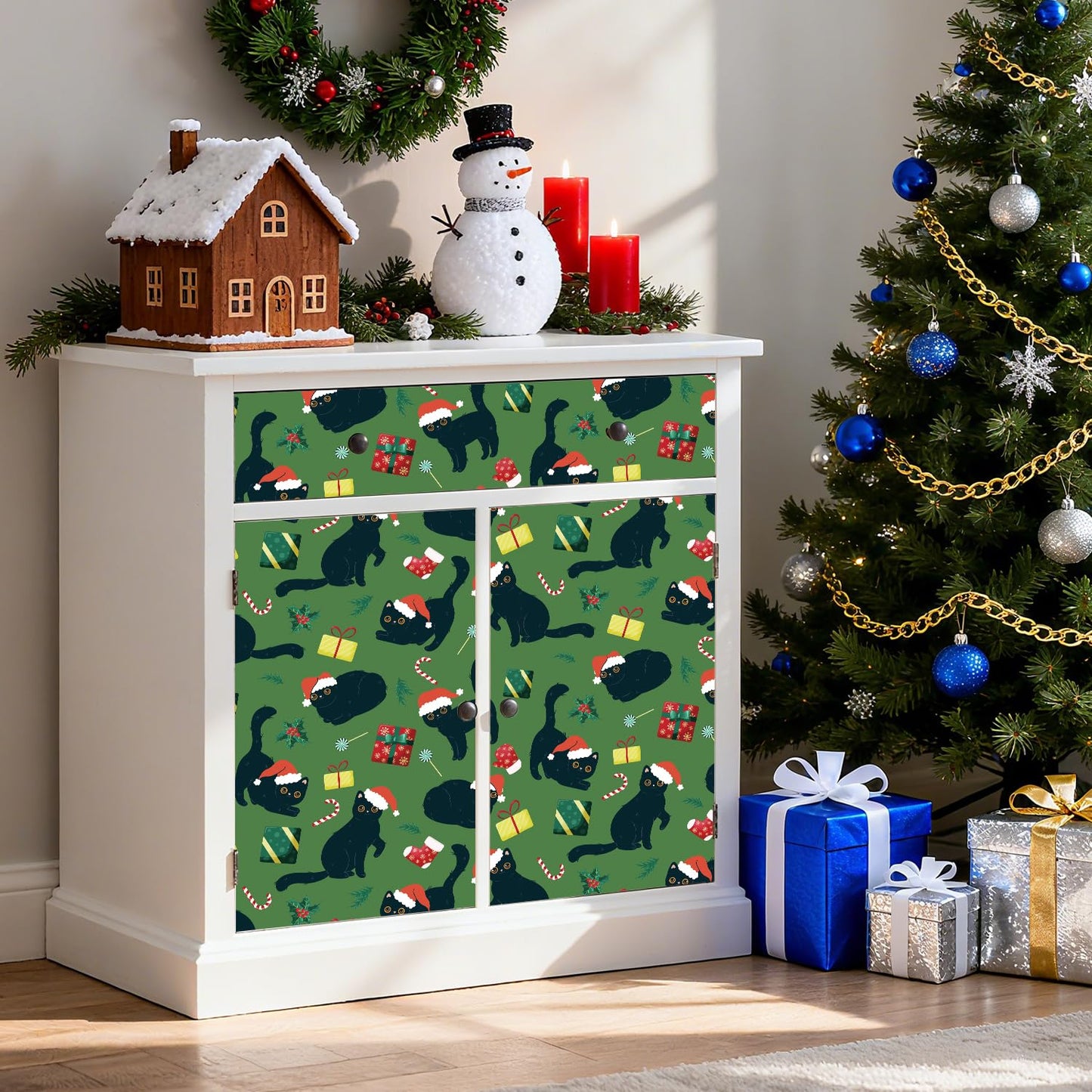 IARTTOP Christmas Cat Wallpaper Peel and Stick Christmas Party Contact Paper for Cabinets Black Cats Santa Hats Wallpaper Candy Cane Green Xmas Backdrop for Holiday Bedroom Cat Lovers(17.3"X118.1")
