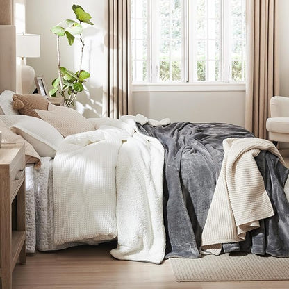 Bedsure GentleSoft Sherpa Fleece Throw Blanket for Couch - Thick and Warm Christmas Blanket for Winter, Soft Fuzzy Plush Throw Gift for Women, Grey, 50x60 Inches