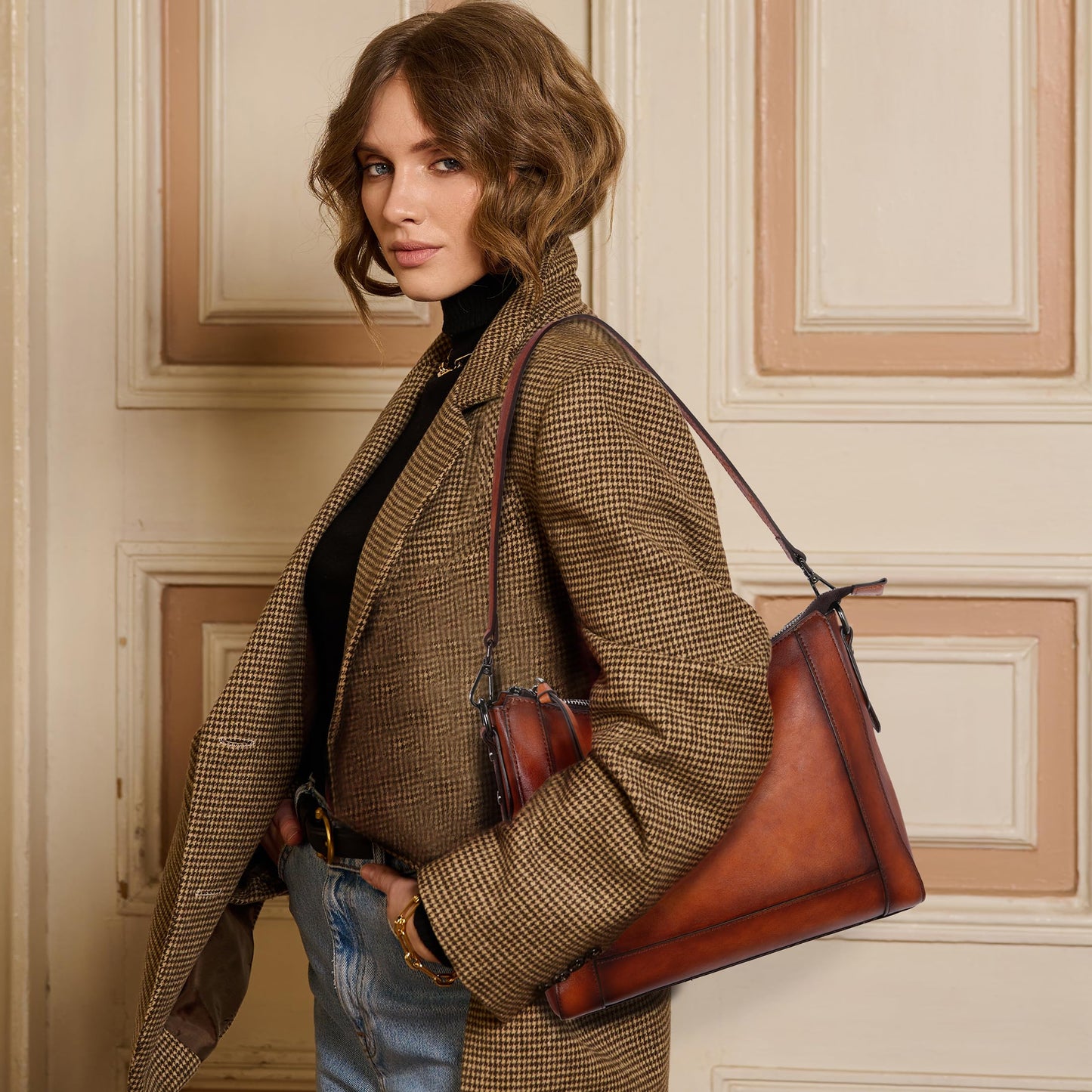 Iswee Leather Crossbody Bags for Women Shoulder Purse Medium Hobo Genuine Leather Satchel Purses and Handbags (Light Brown)