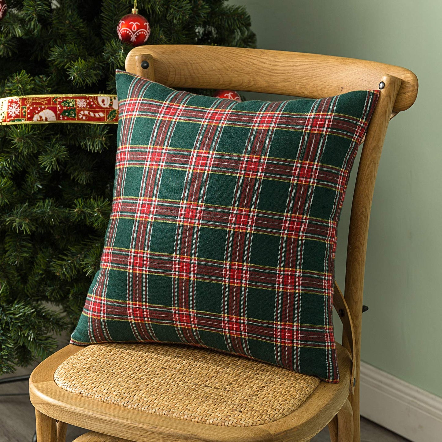 AQOTHES Pack of 2 Christmas Plaid Decorative Throw Pillow Covers Scottish Tartan Cushion Case for Farmhouse Home Holiday Decor Red and Green, 18 x 18 Inches