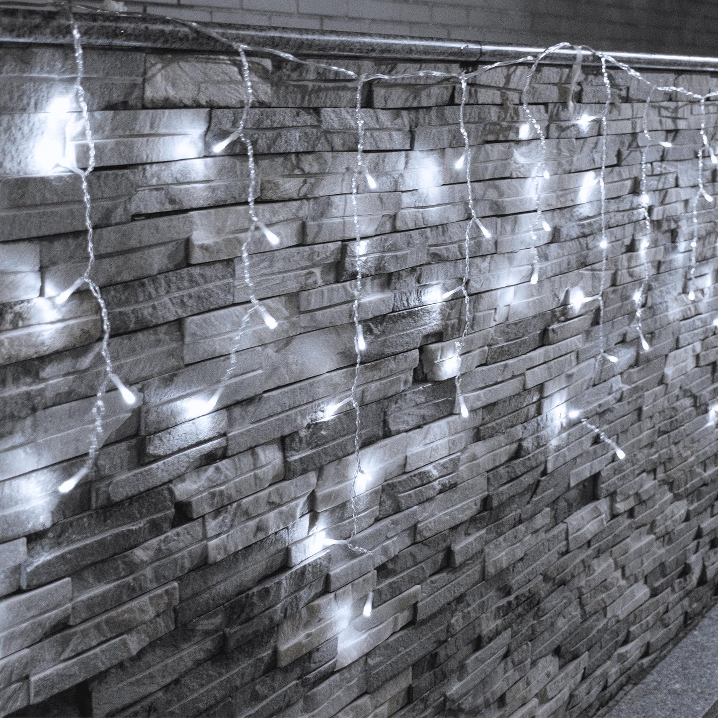 YOLIGHT 33ft 384 LED Icicle Christmas Lights with 72 Drops, Outdoor Icicle Light with Remote, 8 Modes Twinkle Window Curtain Lights for Wedding Party Home Garden Room Roof Decoration (White)