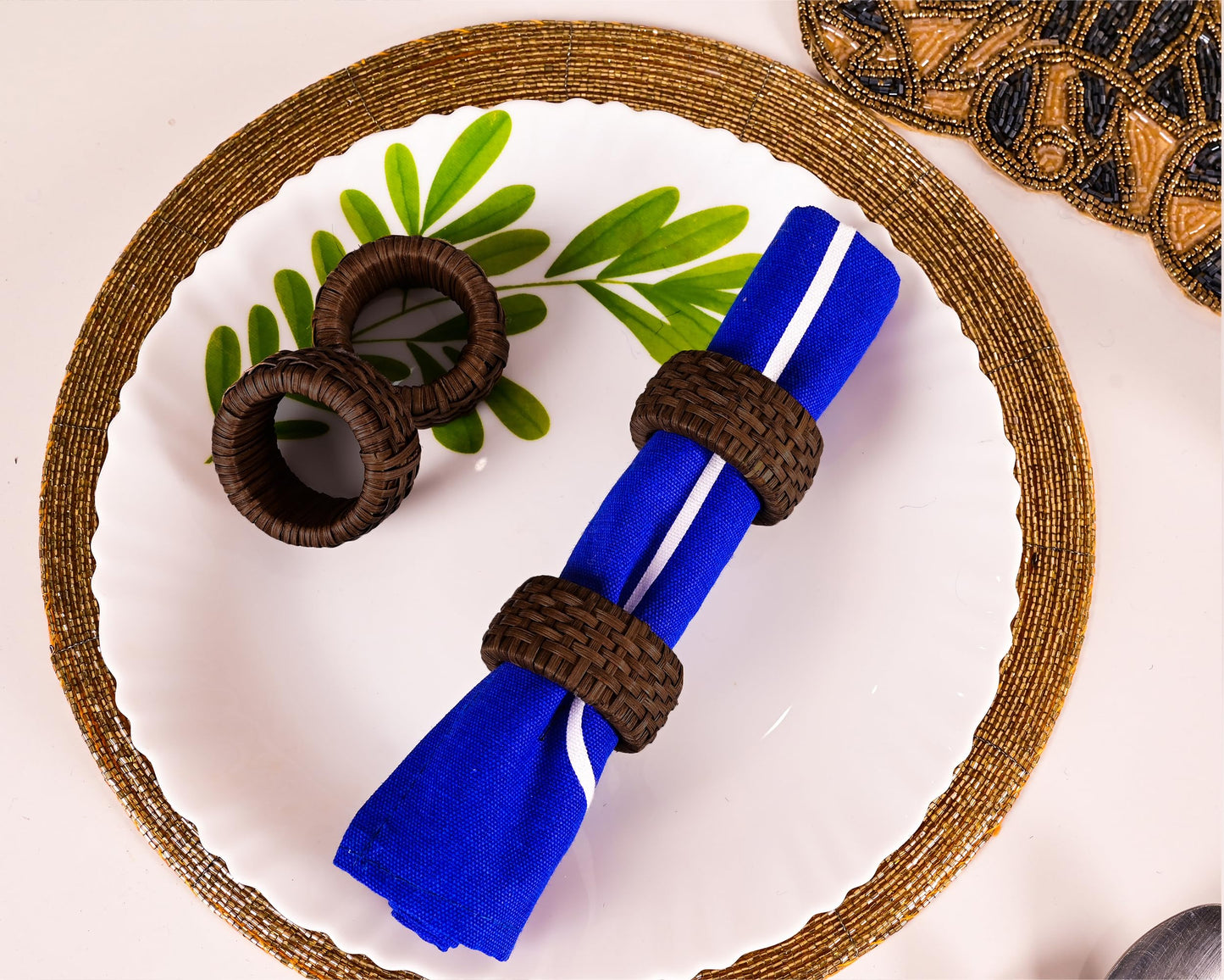 ALPHA Living HOME Woven Napkin Rings Set of 12, Rustic Farmhouse Cane Napkin Rings Round Handmade Napkins Rings Boho Tabletop Decor for Thanksgiving Christmas Party Wedding Deco (Brown)