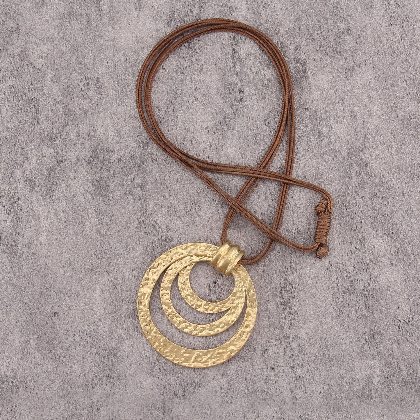 Bjesinmo Vintage Necklace for Women Long Leather Chain Necklace with Large Round Ring Statement Necklaces Hippie Jewelry