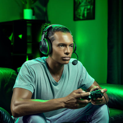 Razer Kaira HyperSpeed Wireless Gaming Headset for Xbox Series X|S, Xbox One, PC: TriForce 50mm Drivers - HyperClear Cardioid Mic - Low Latency Bluetooth - Up to 30 Hour Battery Life - Black