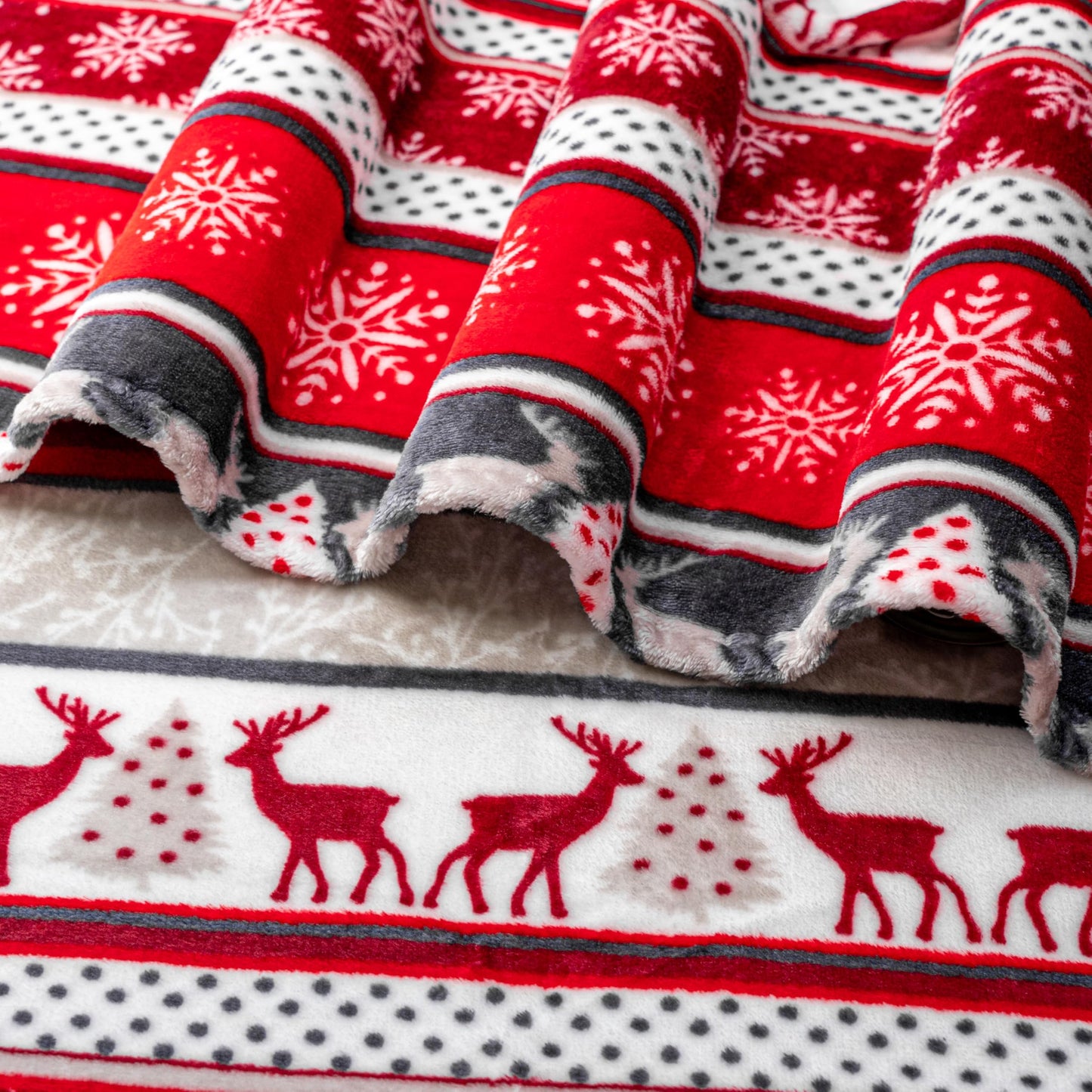 Pavilia Holiday Reindeer Snowflakes Fleece Throw Blanket | Soft, Plush, Warm Winter Cabin Throw, 50x60, Red
