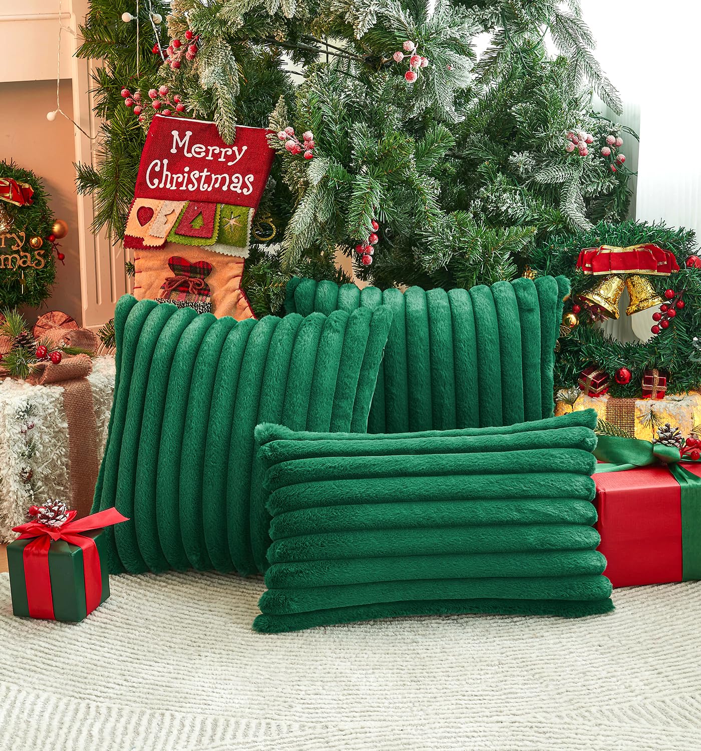 GriNeed Pack of 2 Christmas Green Pillow Covers 18x18 Inch Decorative Faux Fur Emerald Throw Pillow Cover, Soft Lumbar Plush Pillowcases for Couch Sofa Bed Living Room, Fluffy Cute Home Boho Decor