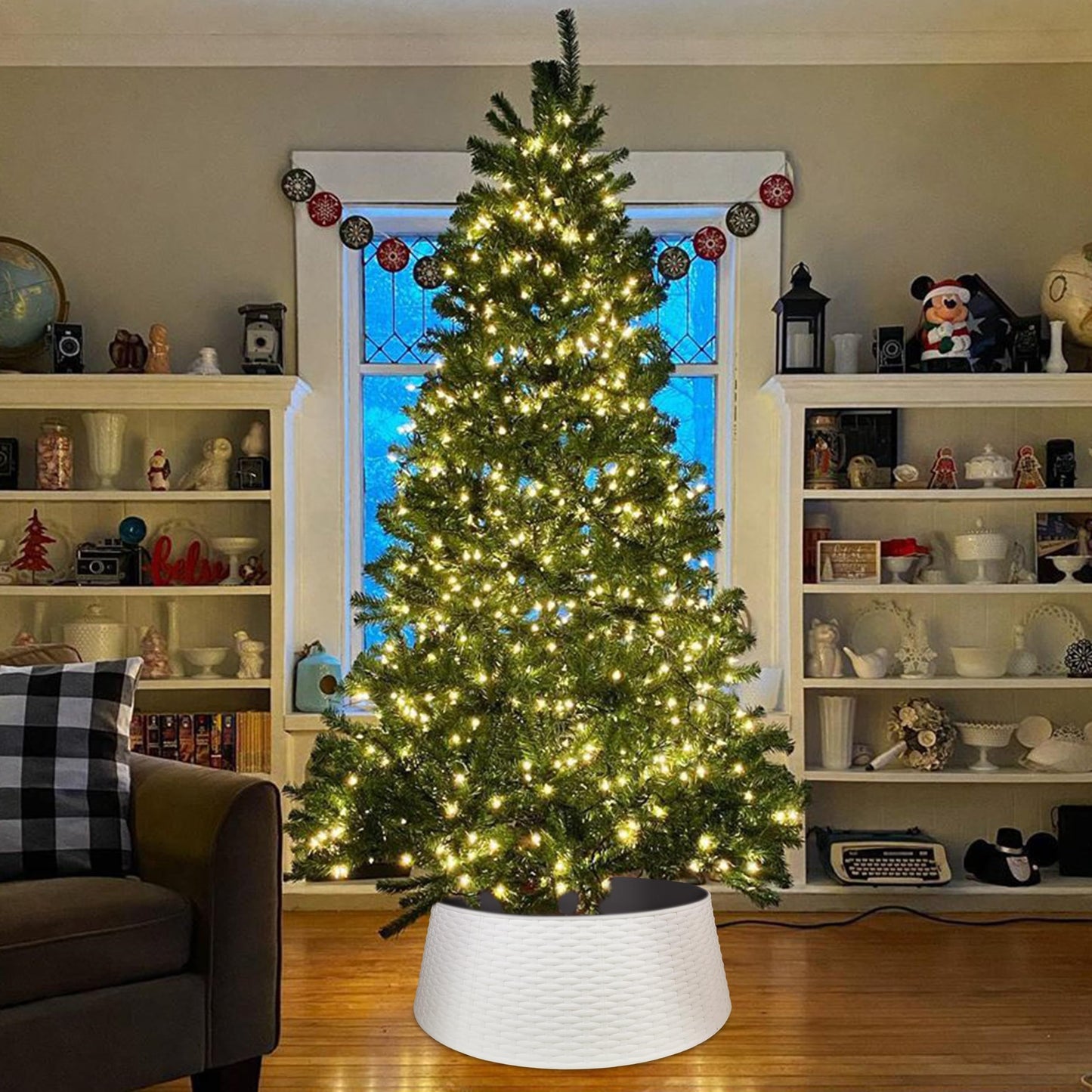 Blissun Christmas Tree Ring, 28.5" Plastic Christmas Tree Collar, Christmas Tree Skirt for Artificial Christmas Trees Decoration (Extra Large, White)