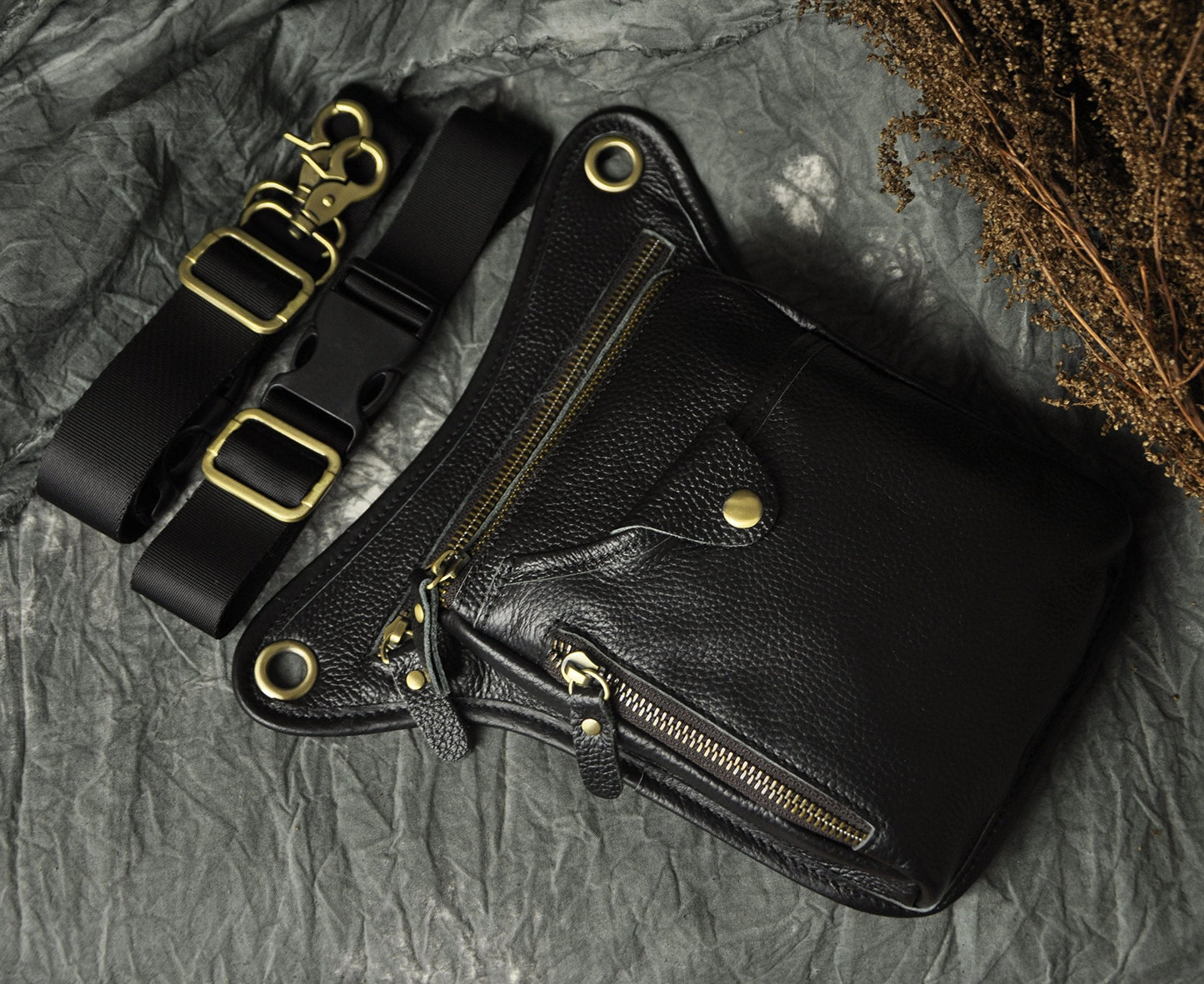 Le'aokuu Mens Genuine Leather Outdoor Sporting Hicking Waist Hip Pack Messenger Shoulder Drop Leg Thigh Bag Pouches For Women (211-5 01 Black)
