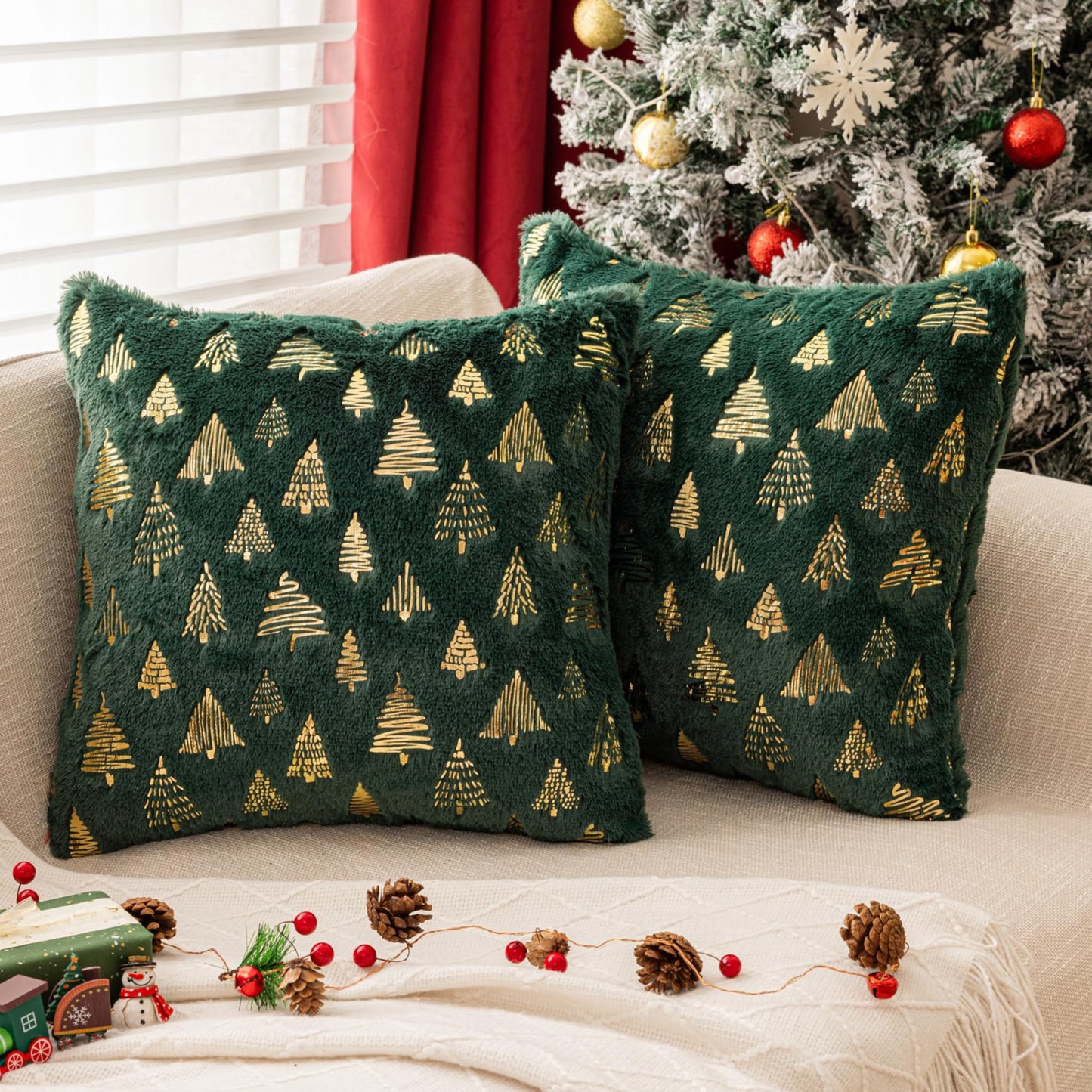 AQOTHES Christmas Tree Green Throw Pillow Covers 18x18inch, Set of 2 Winter Holiday Decorative Faux Fur Fuzzy Pillows Covers with Glitter Printed for Christmas Decor Sofa Couch Home