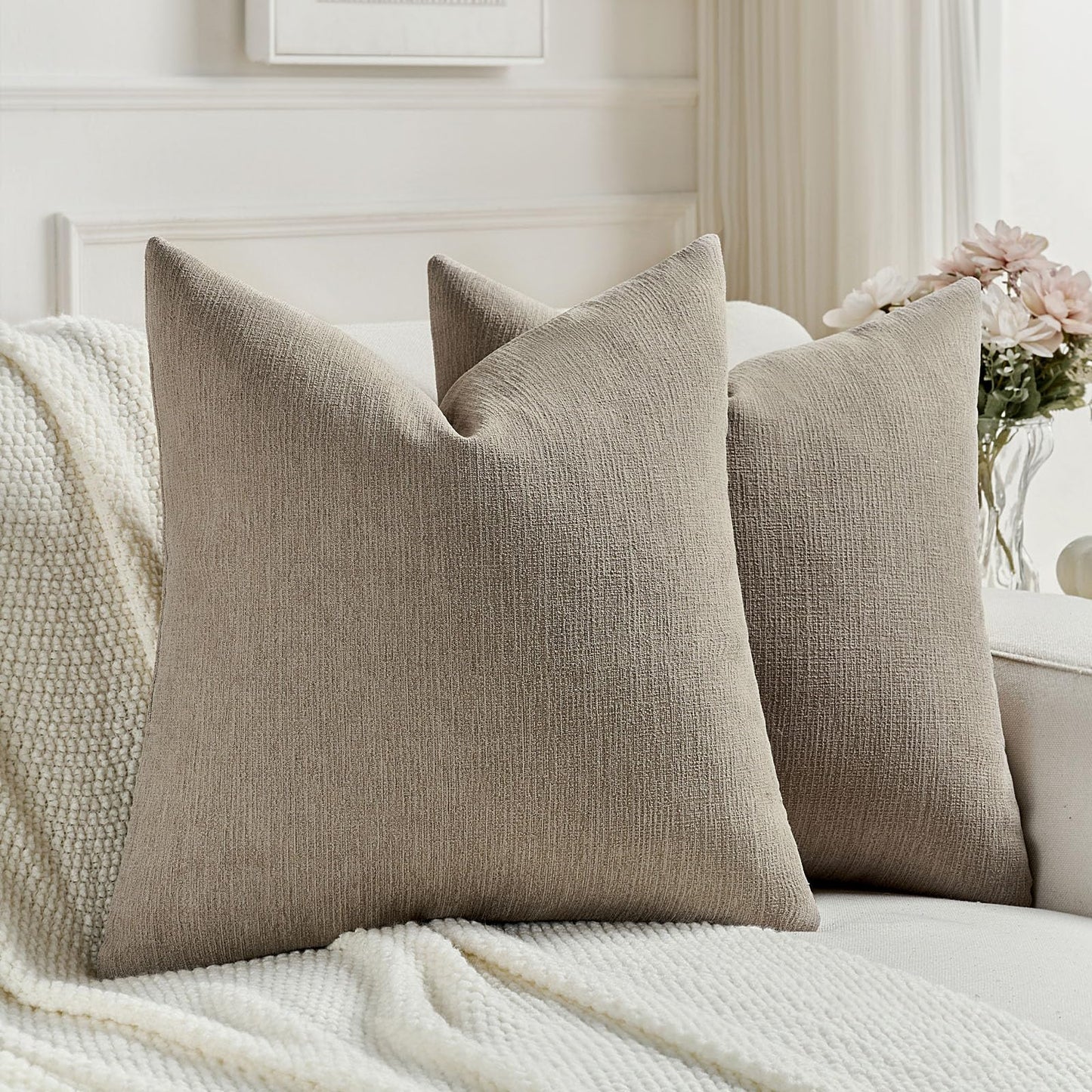 FUTEI Pack of 2 Chenille Decorative Throw Pillow Covers 18x18 Inch,Soft Cozy Faux Linen Textured Cushion Case,Farmhouse Home Decor for Couch Living Room,Coffee